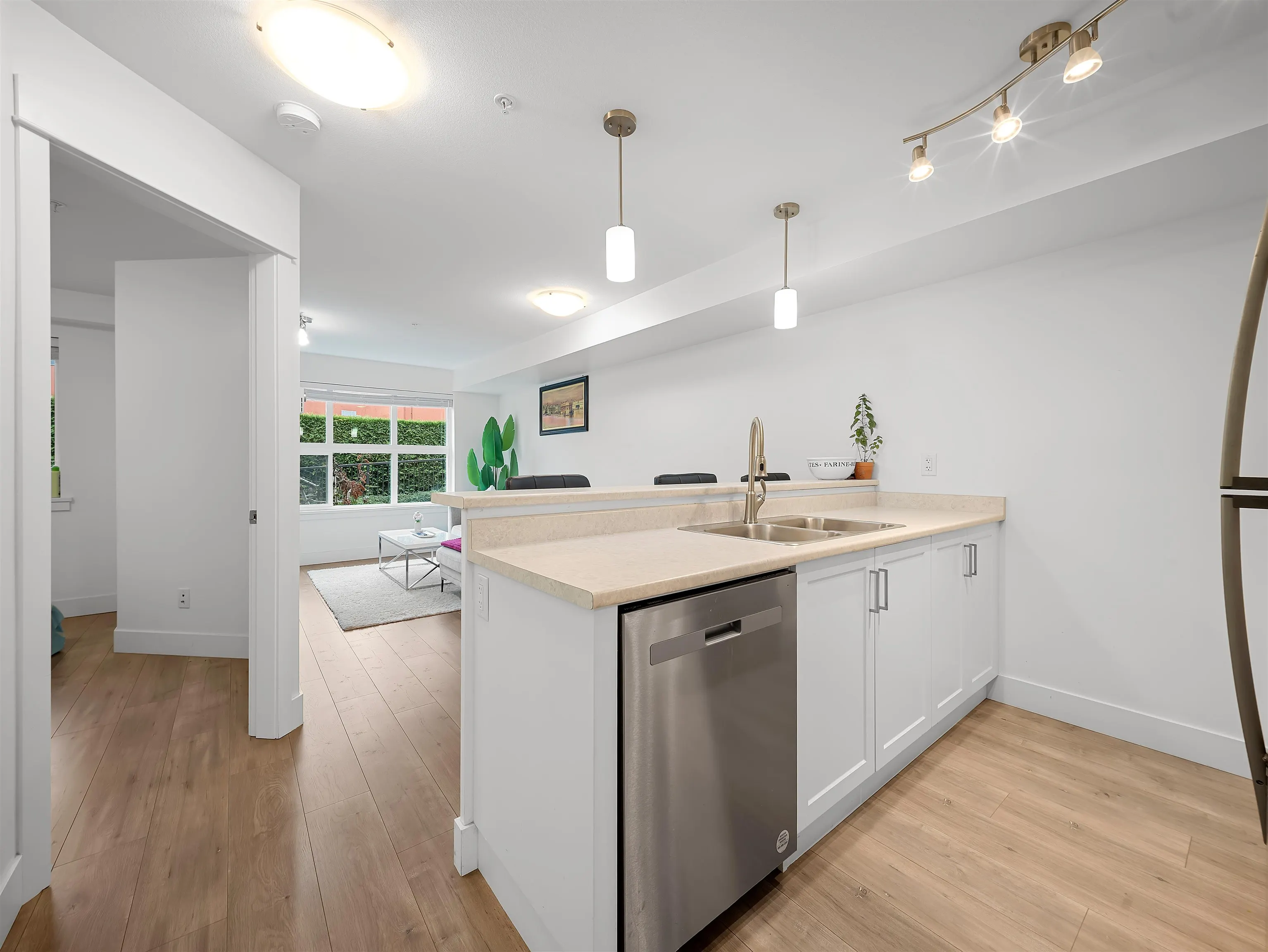 30515 Cardinal Avenue #213