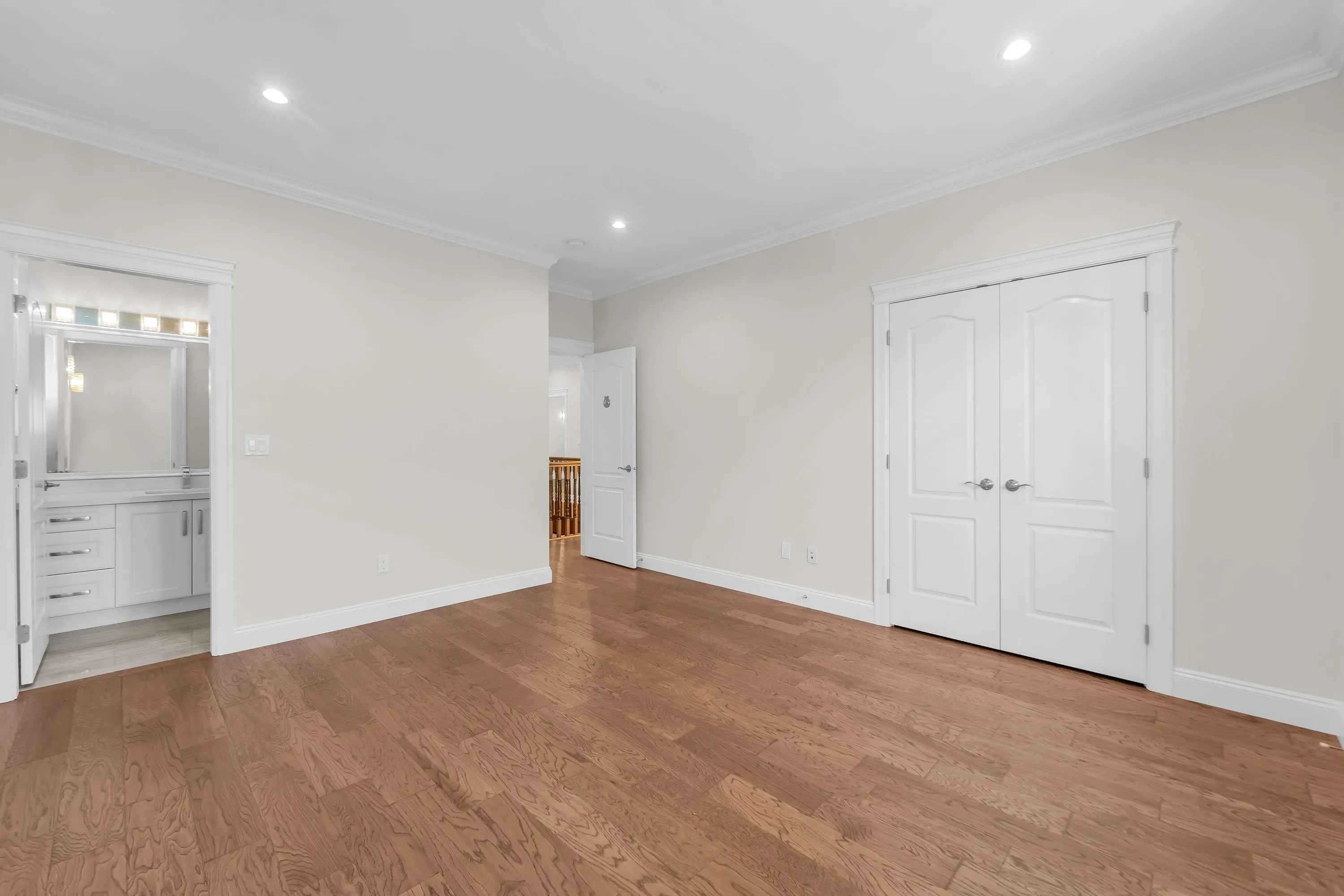 8180 Osgoode Drive