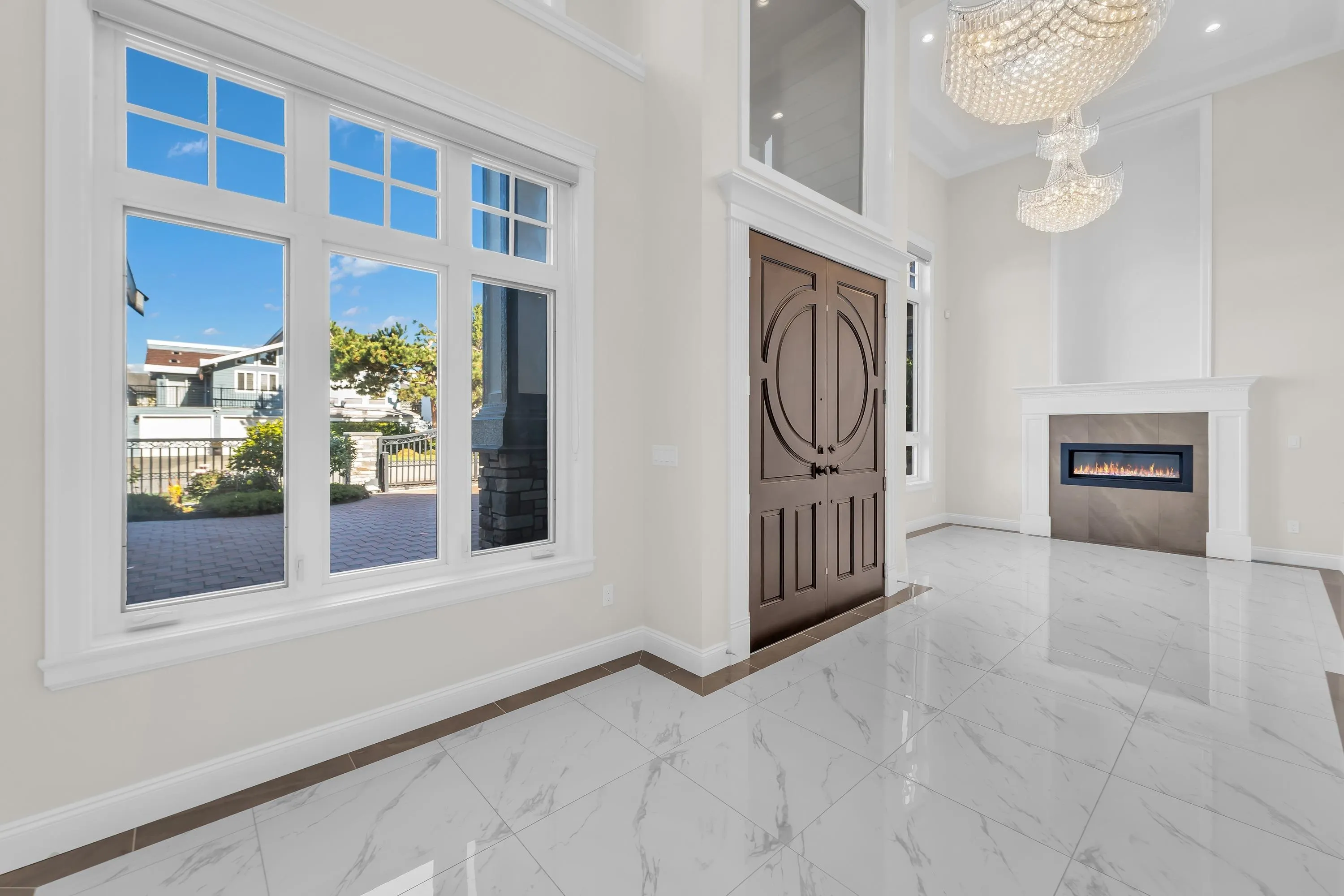 8180 Osgoode Drive