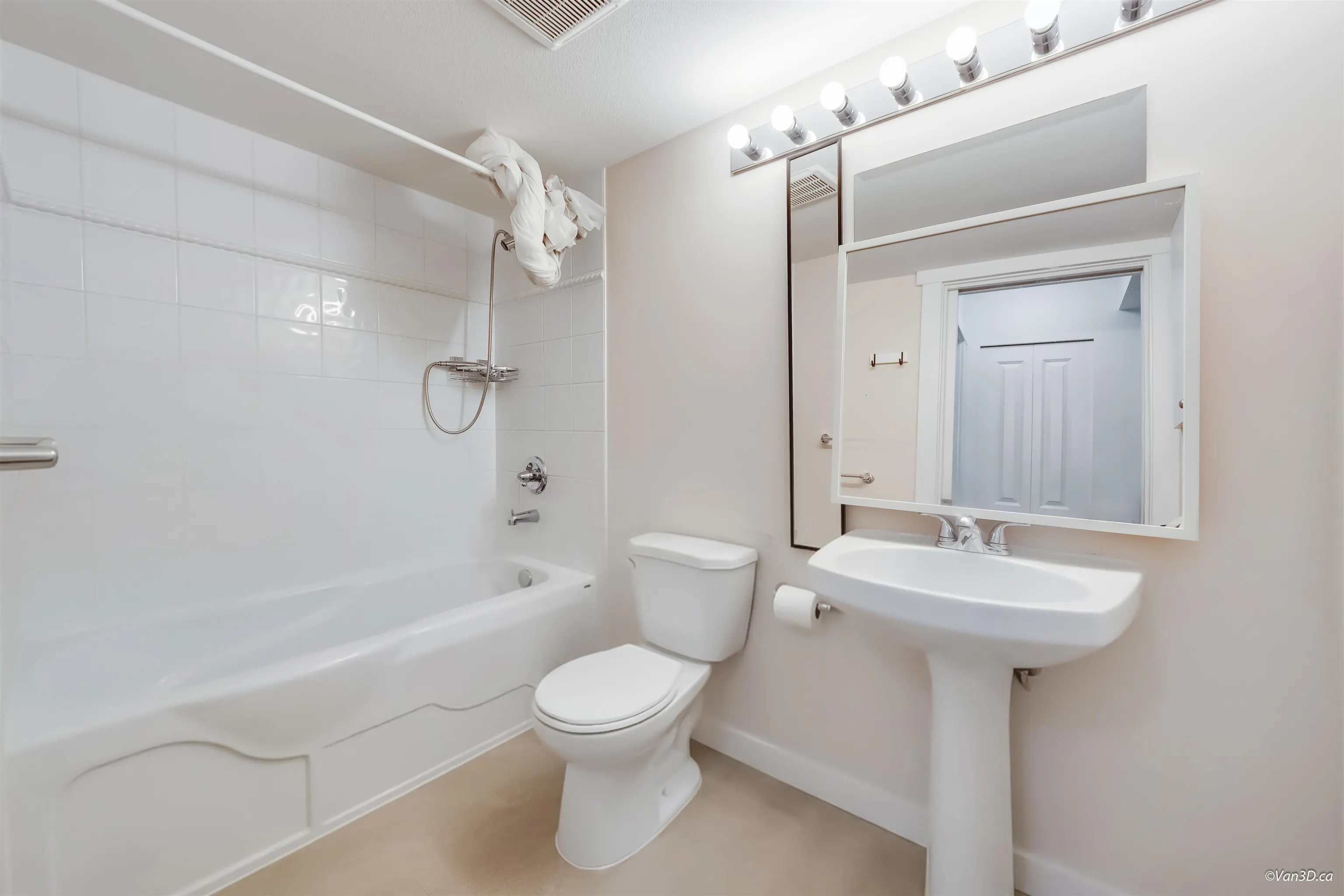 1420 Parkway Boulevard #208