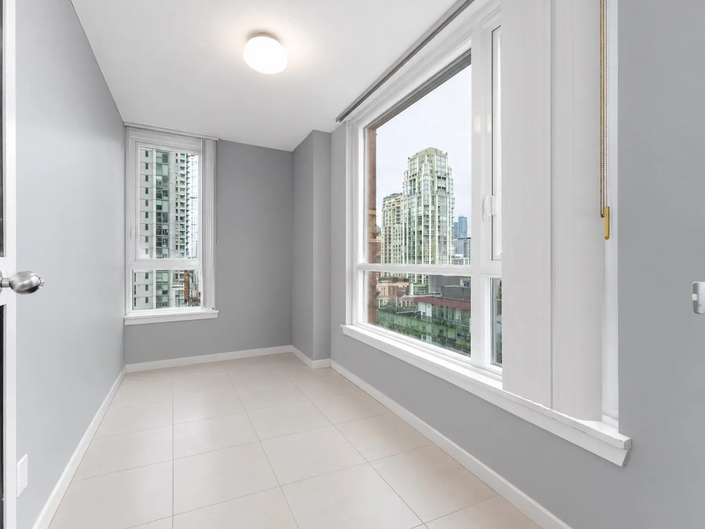 388 Drake Street #1206