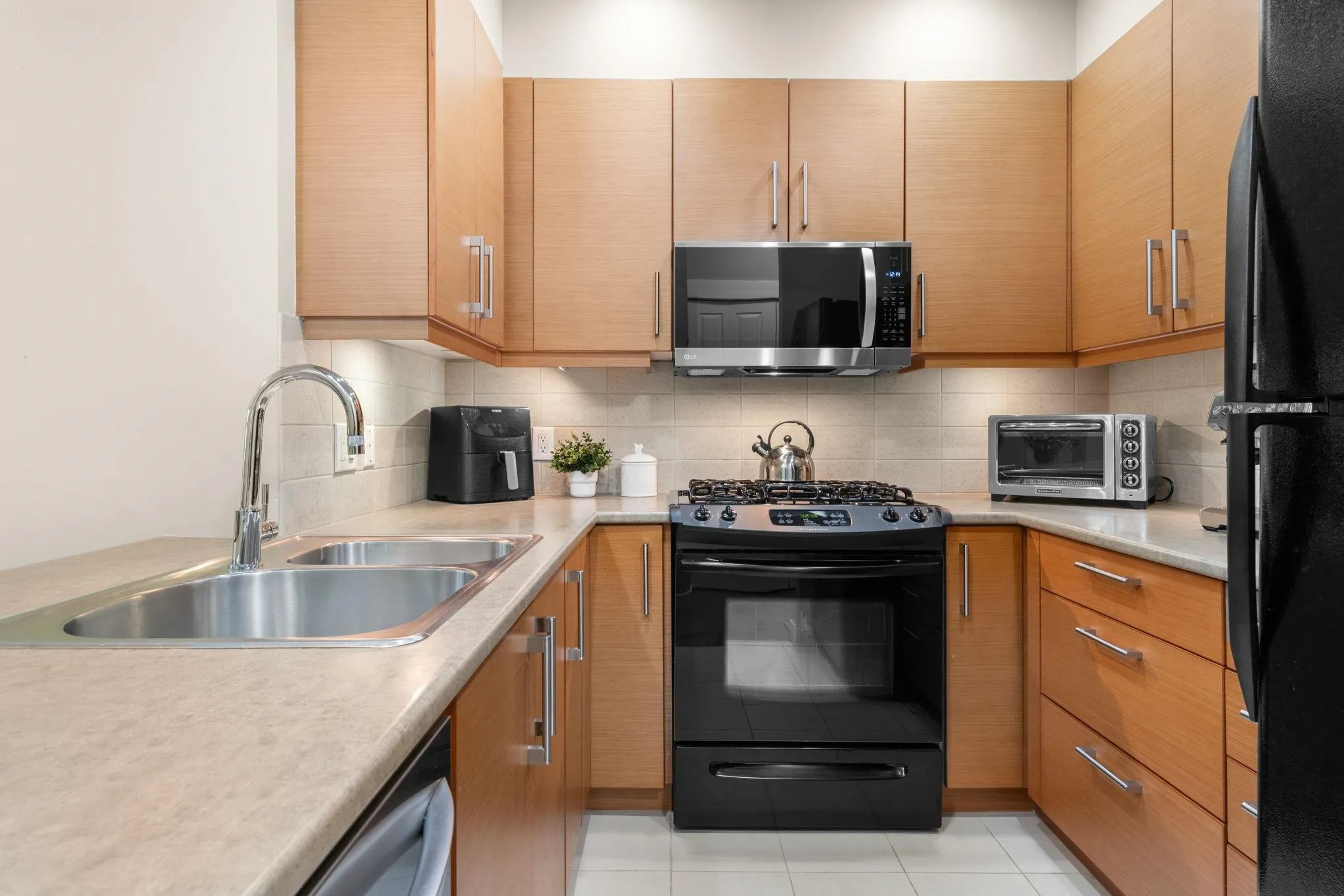 188 W 29 Street #208