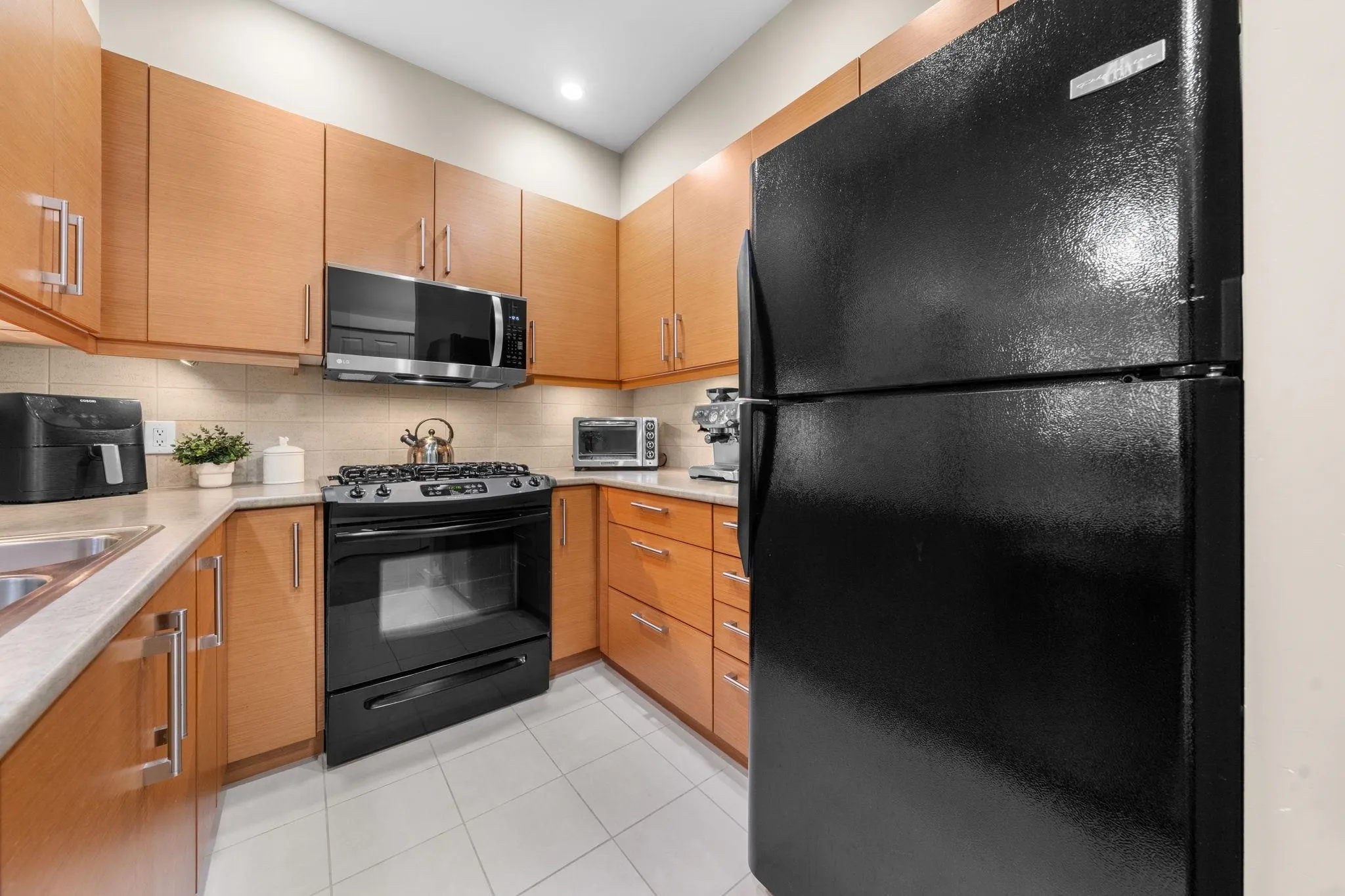188 W 29 Street #208