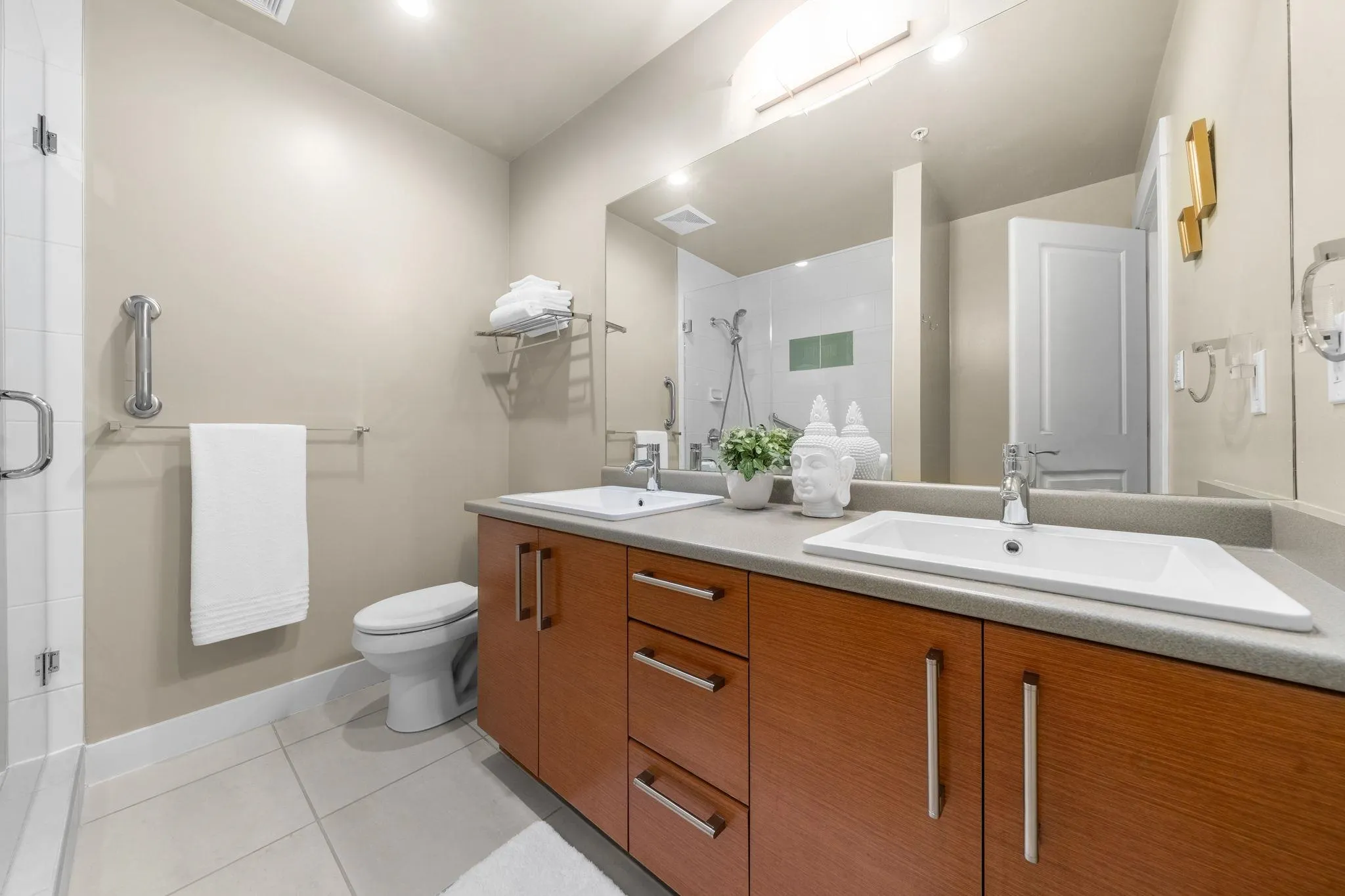 188 W 29 Street #208