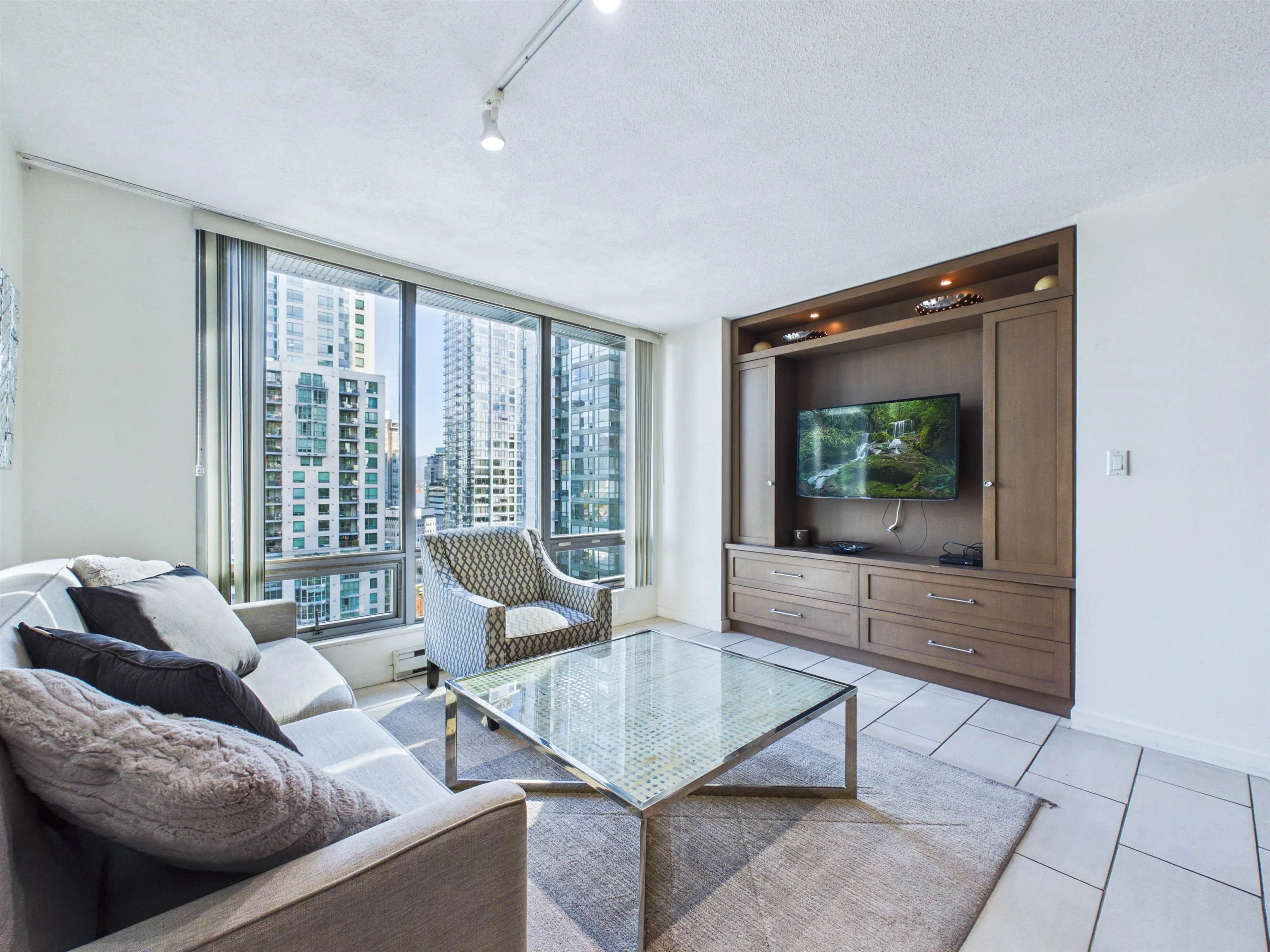 1288 W Georgia Street #1303