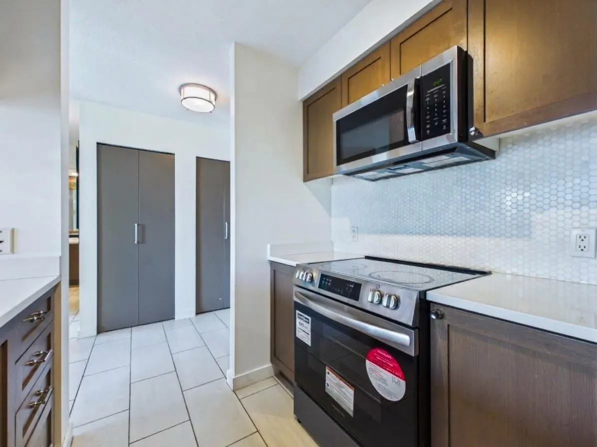 1288 W Georgia Street #1303