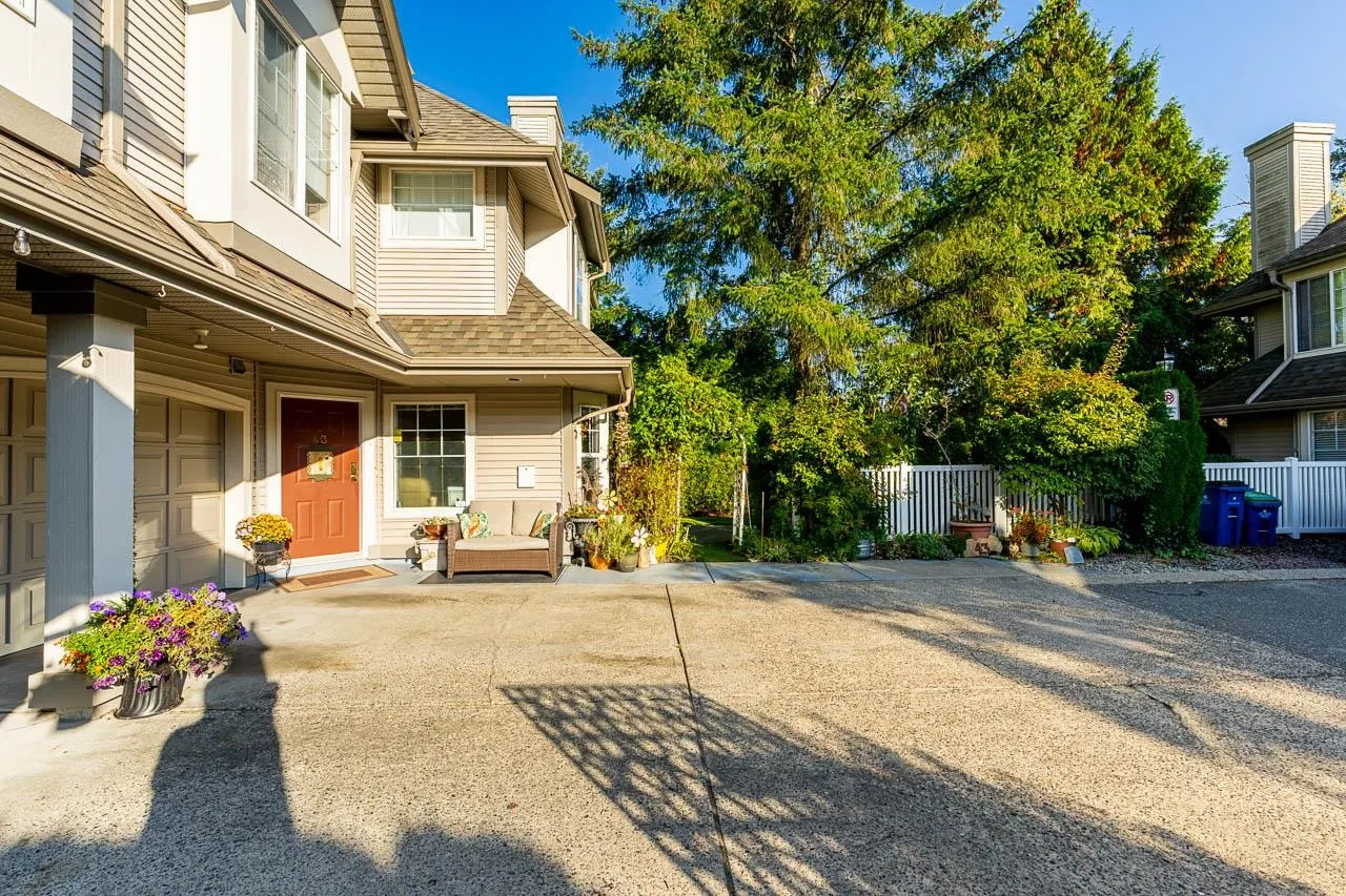 23085 118 Avenue #43