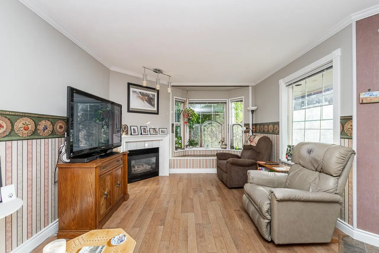 23085 118 Avenue #43