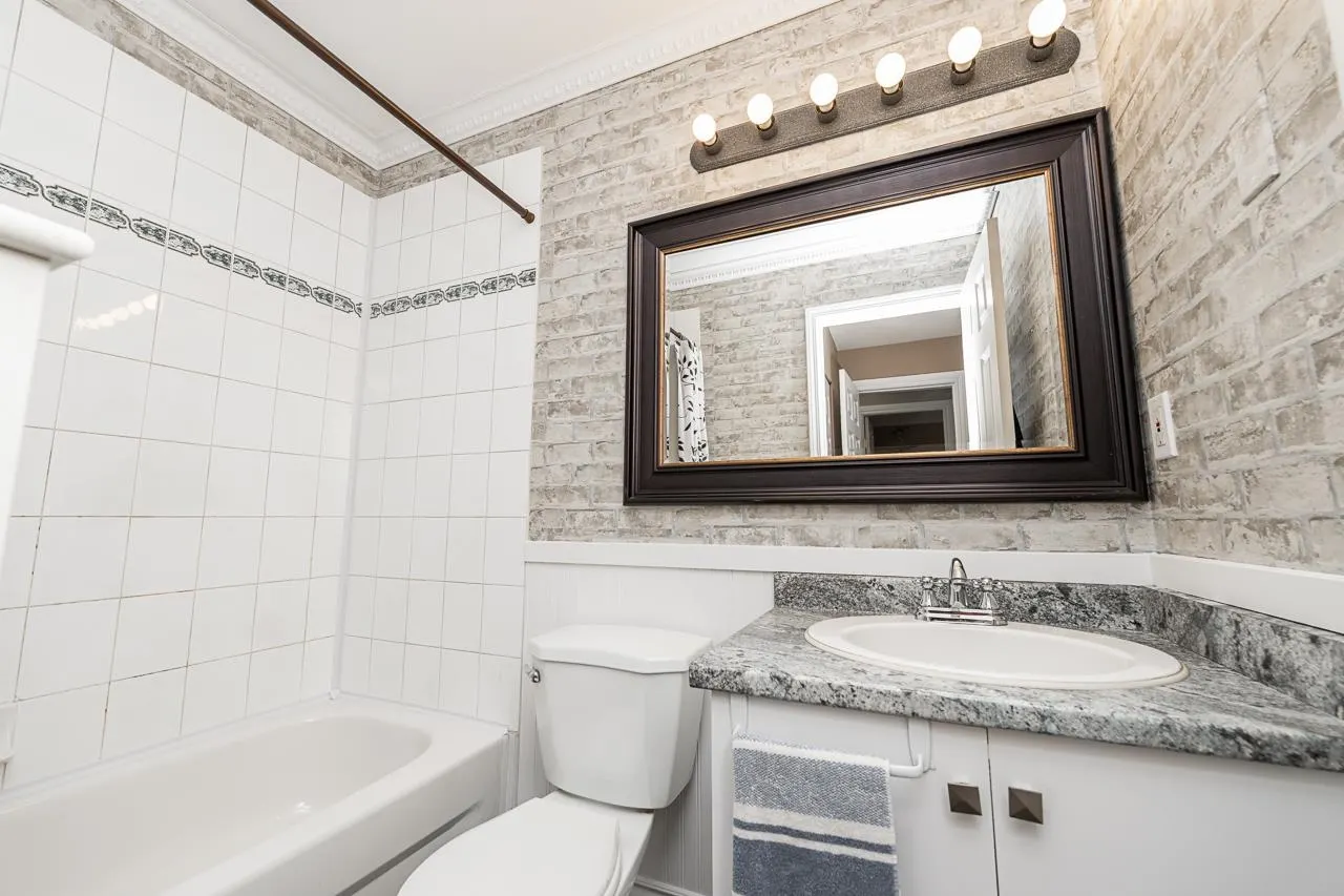 23085 118 Avenue #43