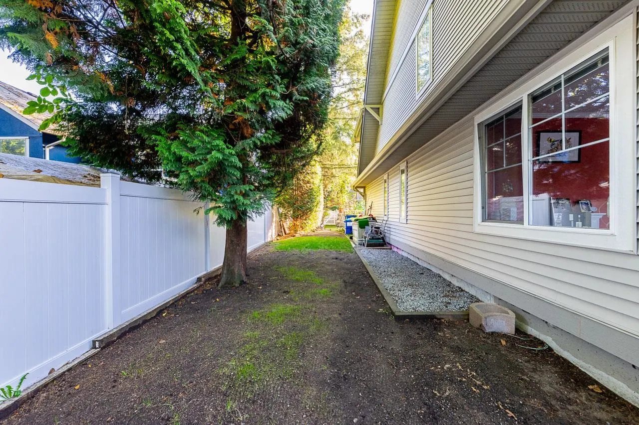 23085 118 Avenue #43