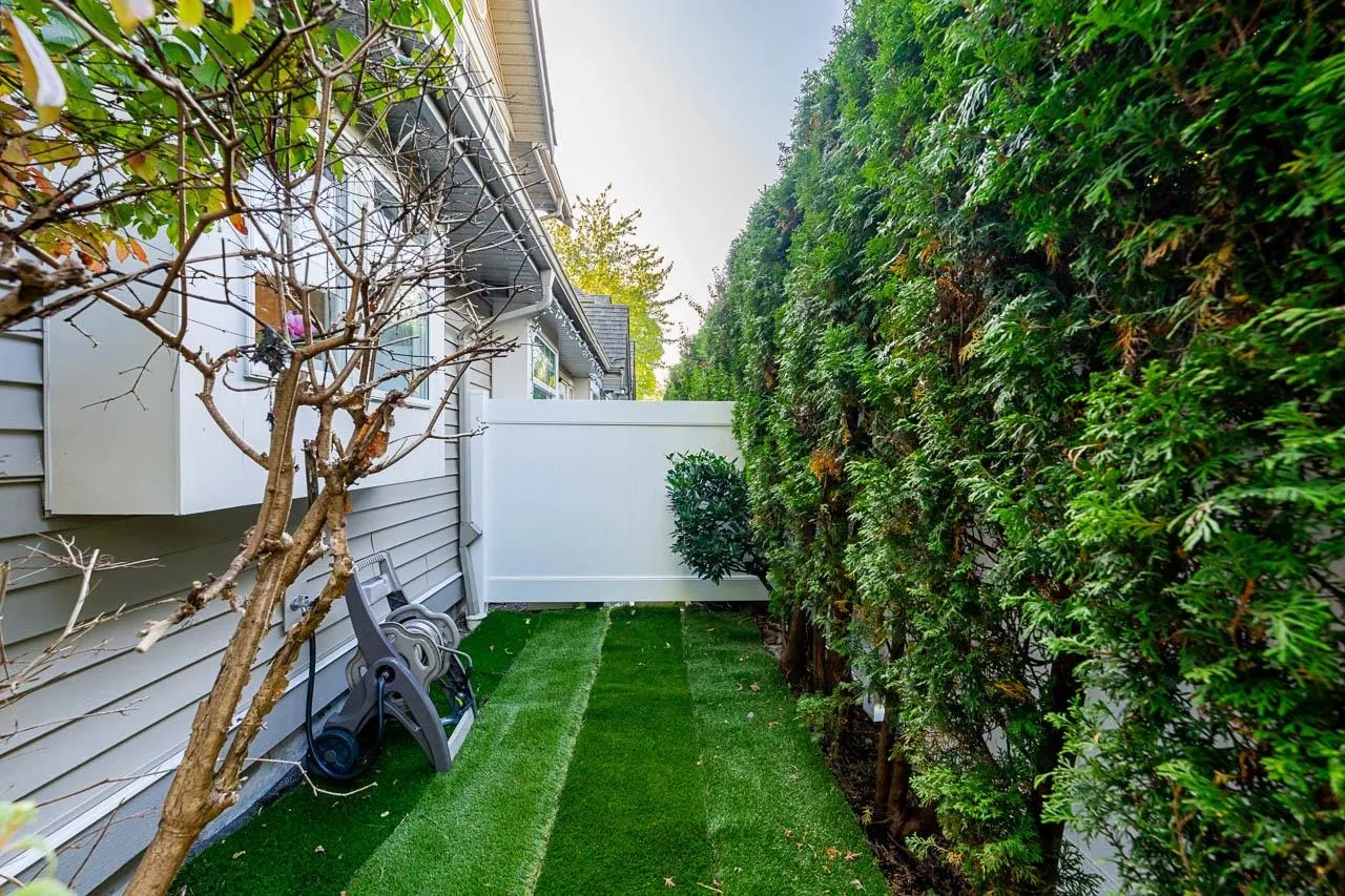23085 118 Avenue #43