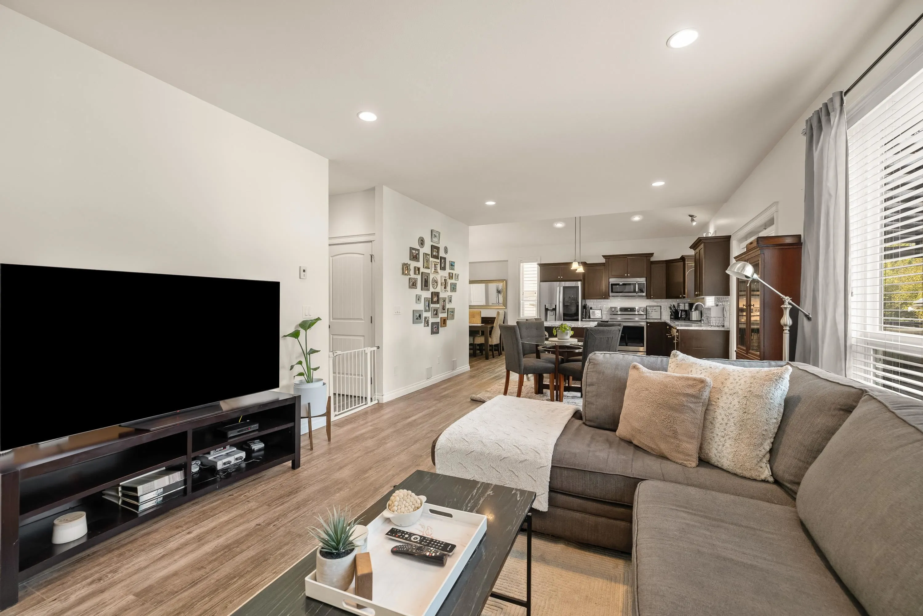 6155 Rexford Drive