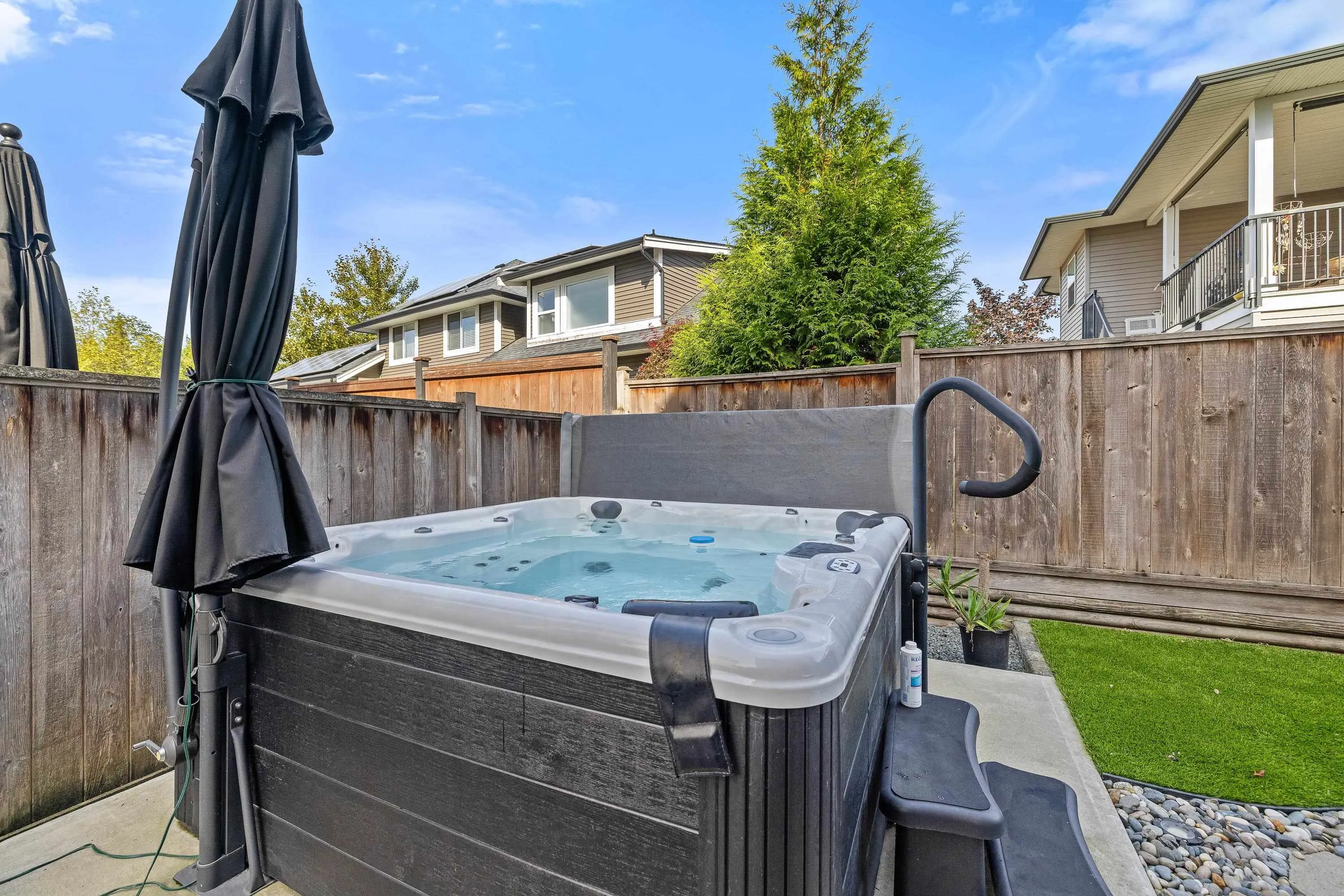 6155 Rexford Drive