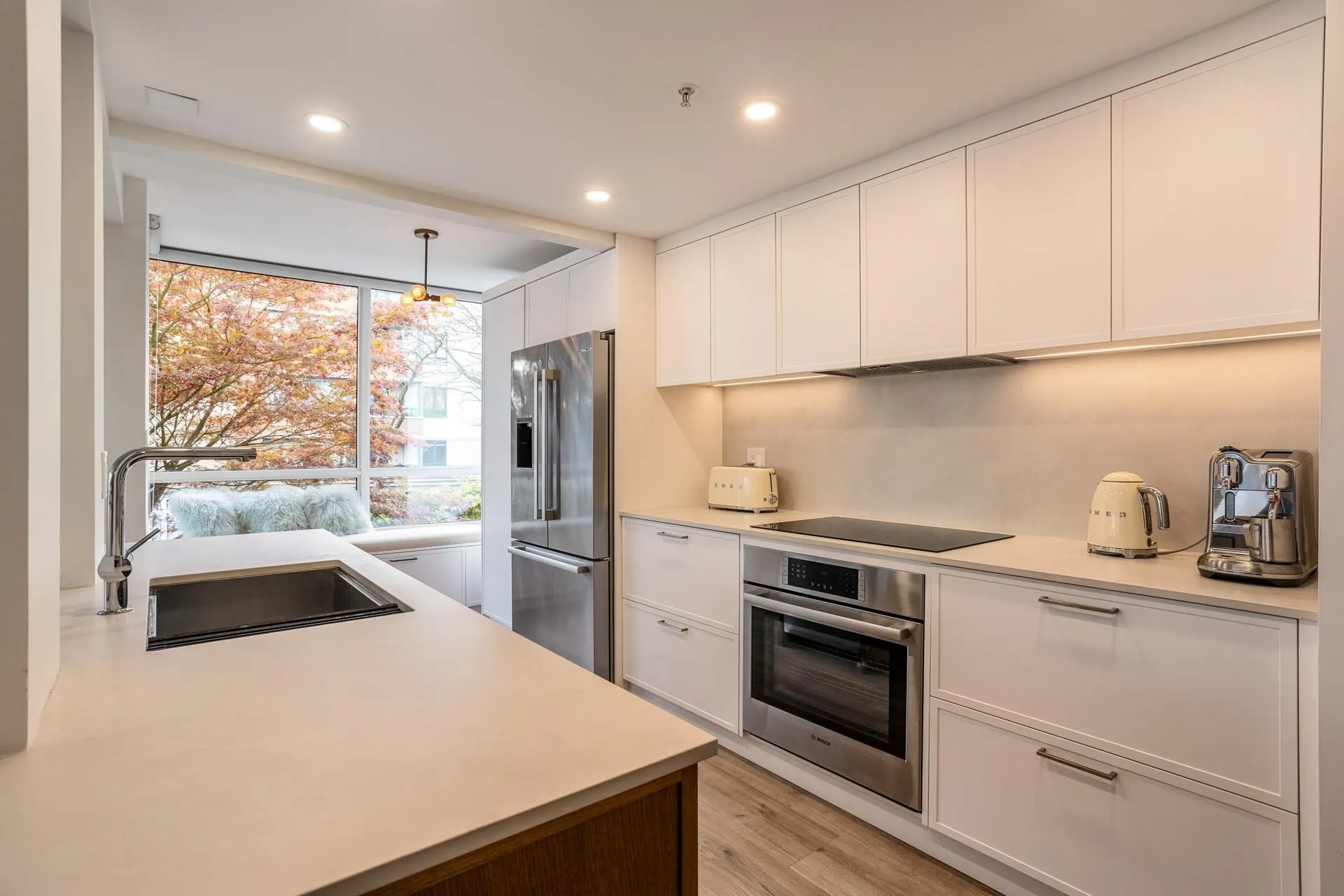 1201 Marinaside Crescent #507