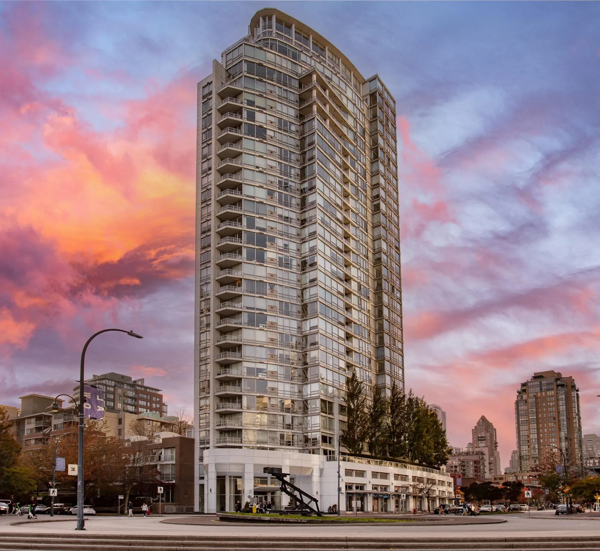 1201 Marinaside Crescent #507