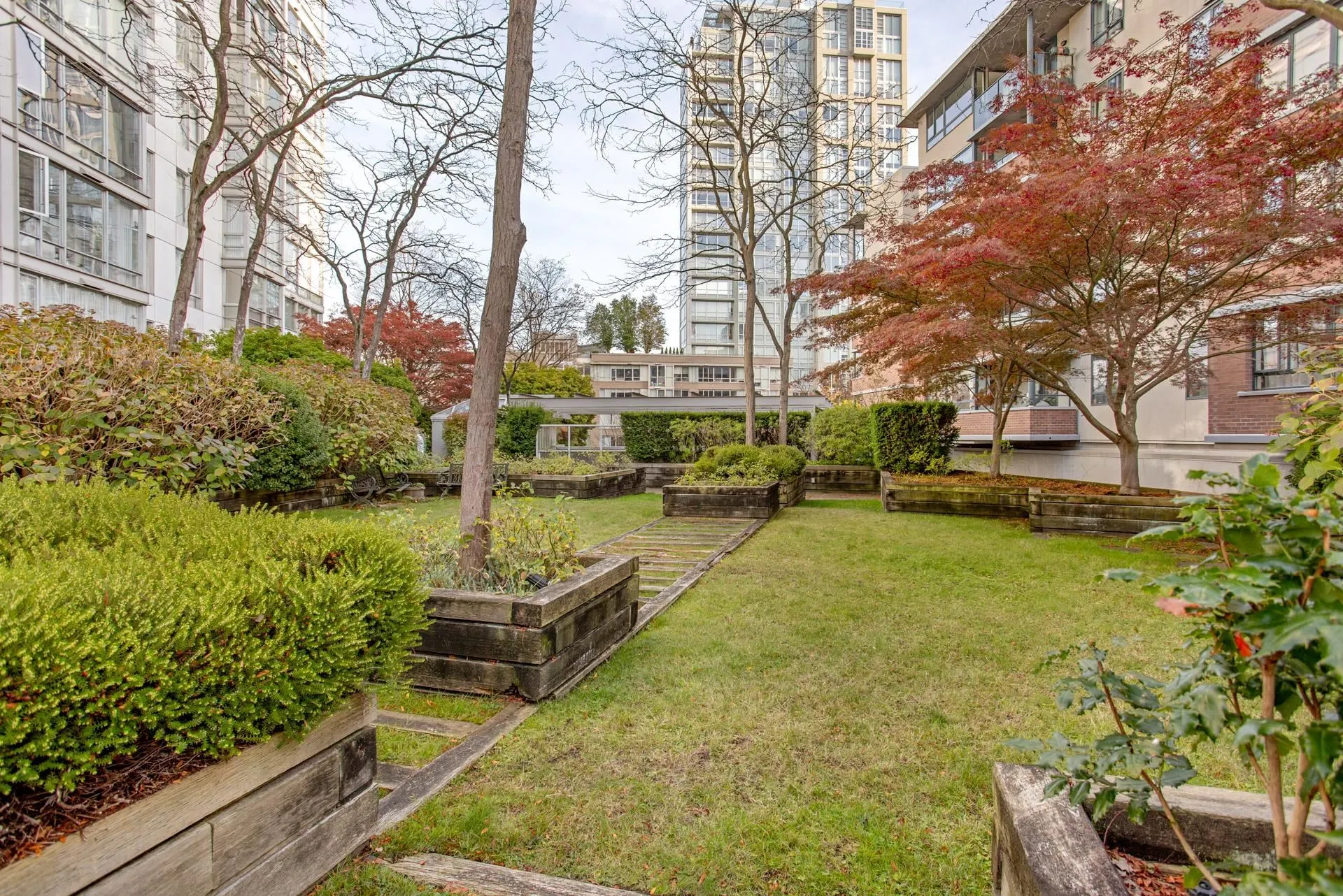 1201 Marinaside Crescent #507