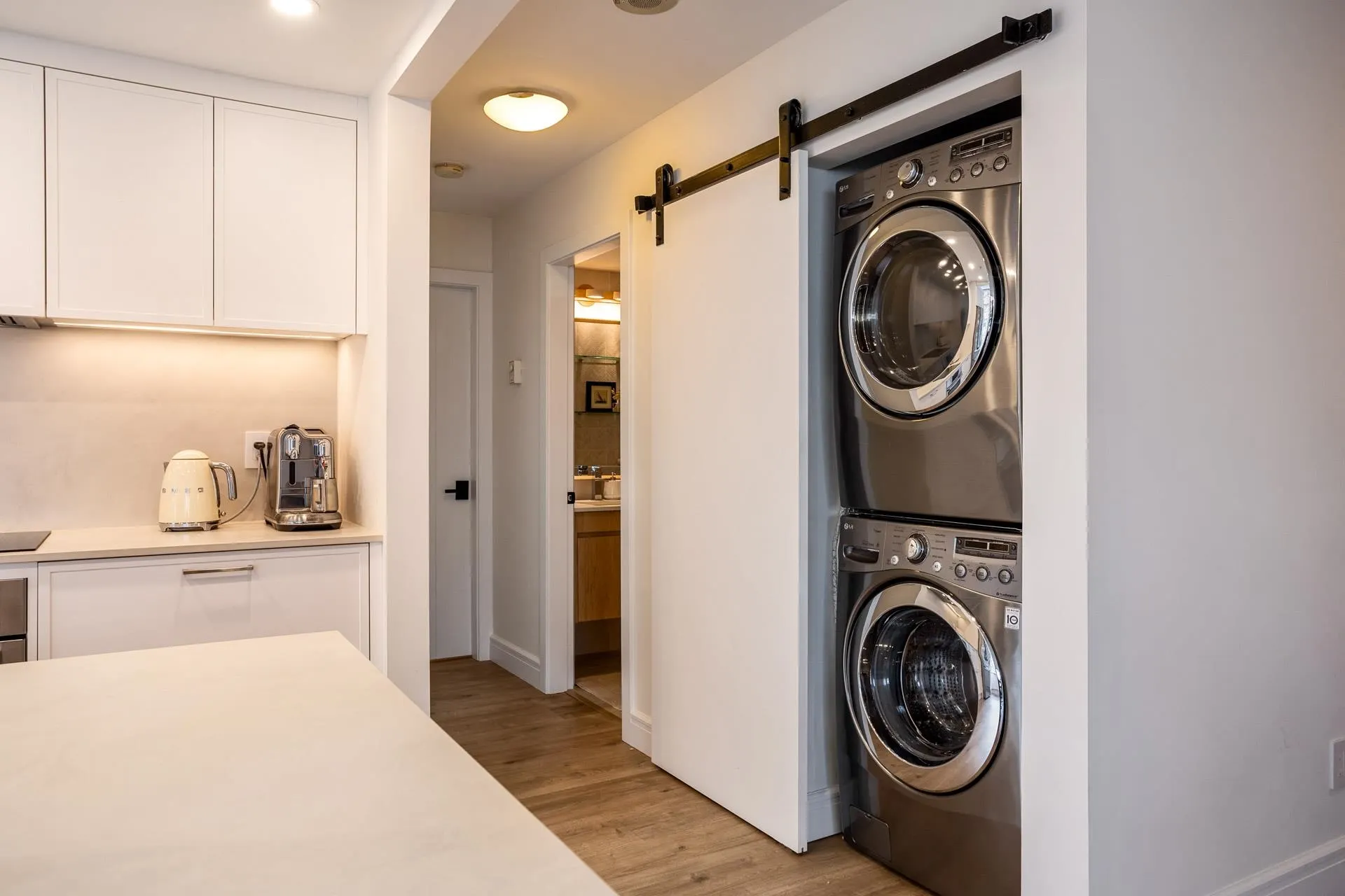 1201 Marinaside Crescent #507