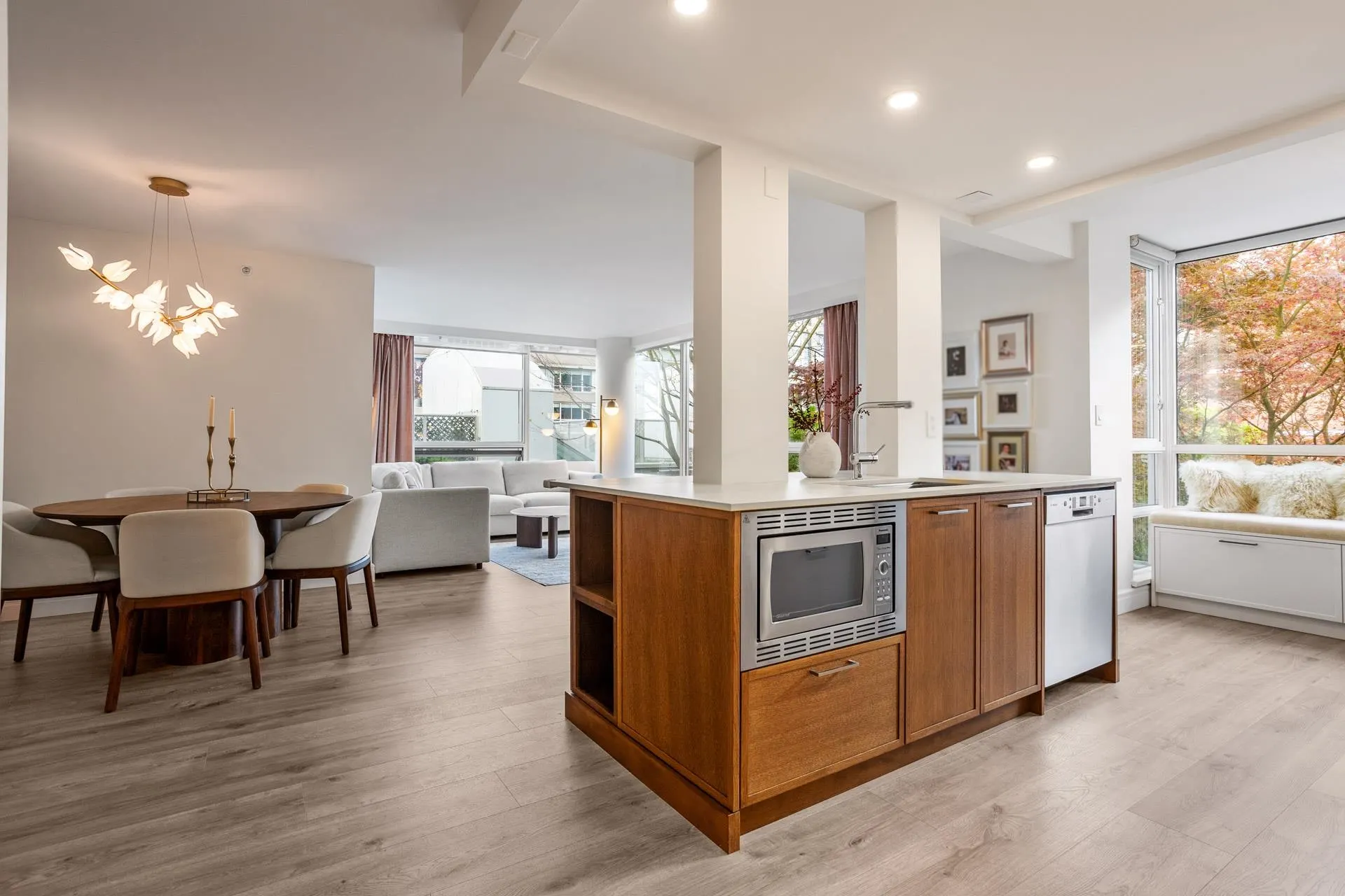1201 Marinaside Crescent #507