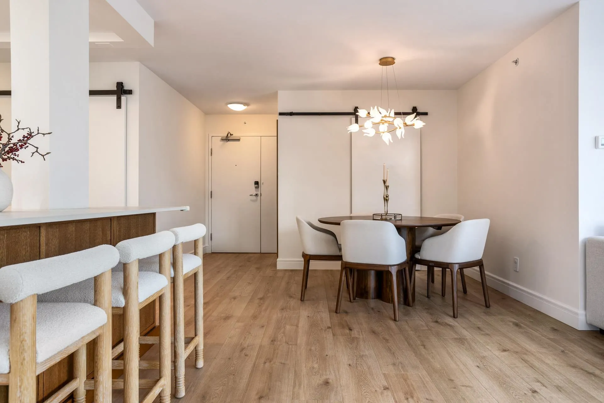 1201 Marinaside Crescent #507