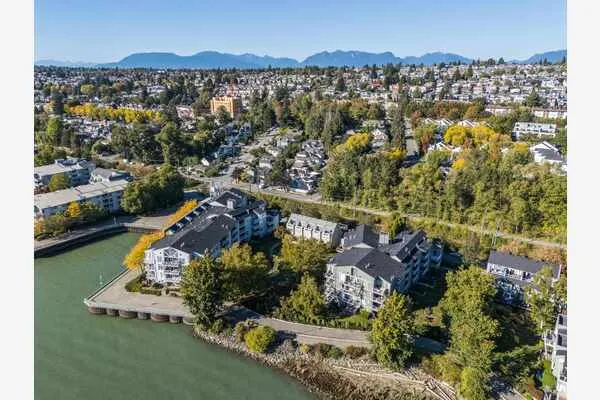 2080 E Kent Avenue South #303