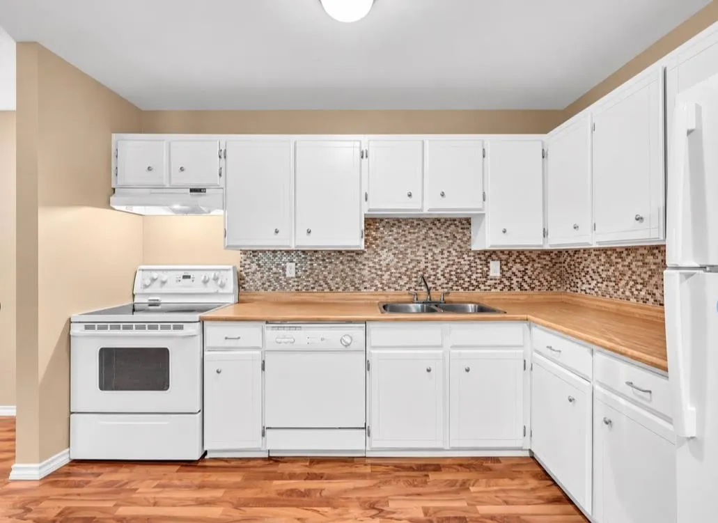 12170 222 Street #226