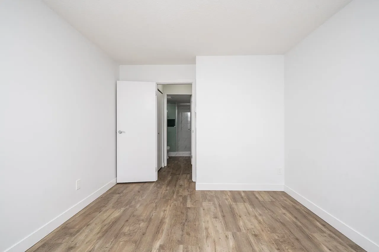10721 139 Street #108