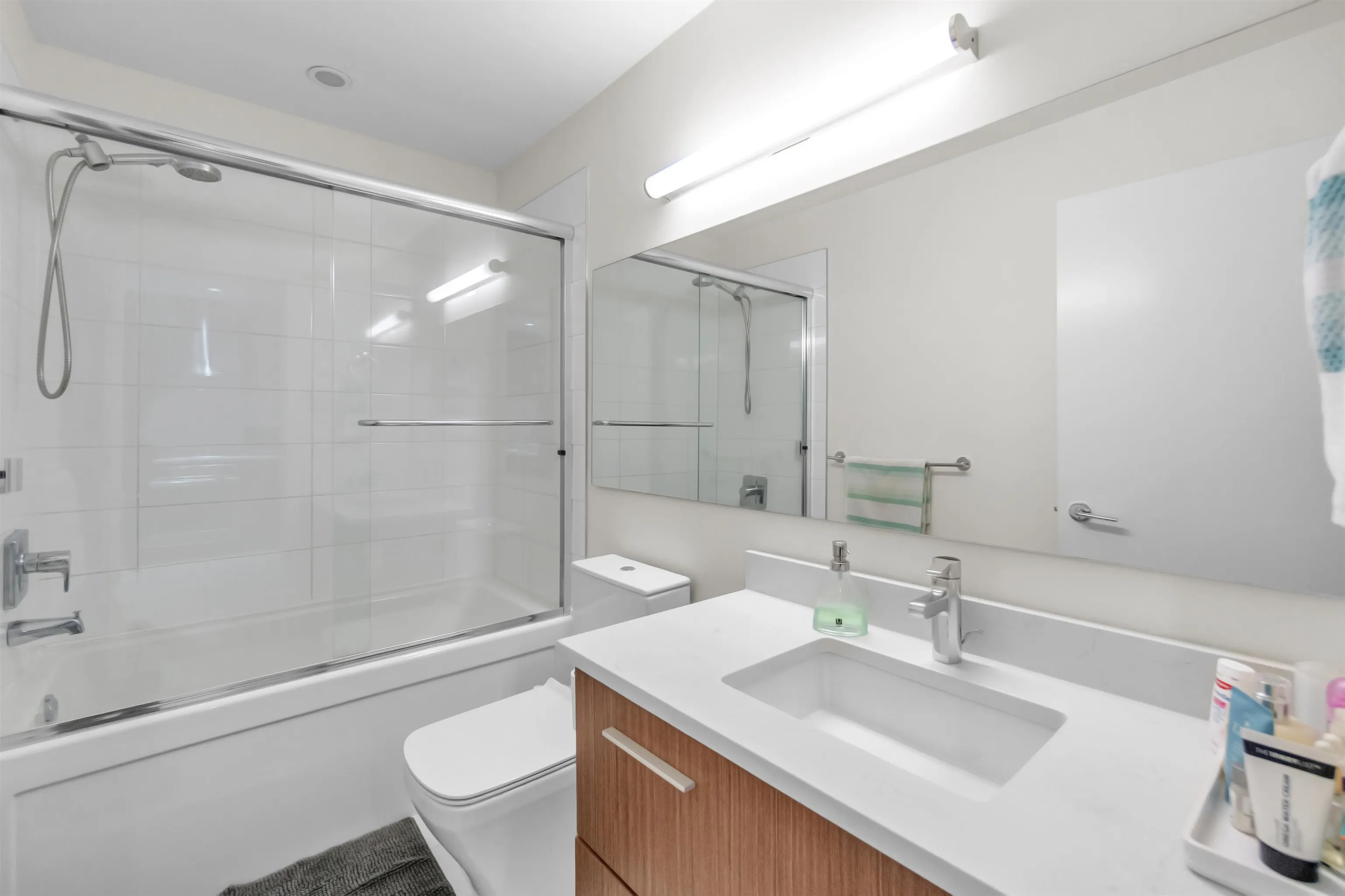 6033 Gray Avenue #609