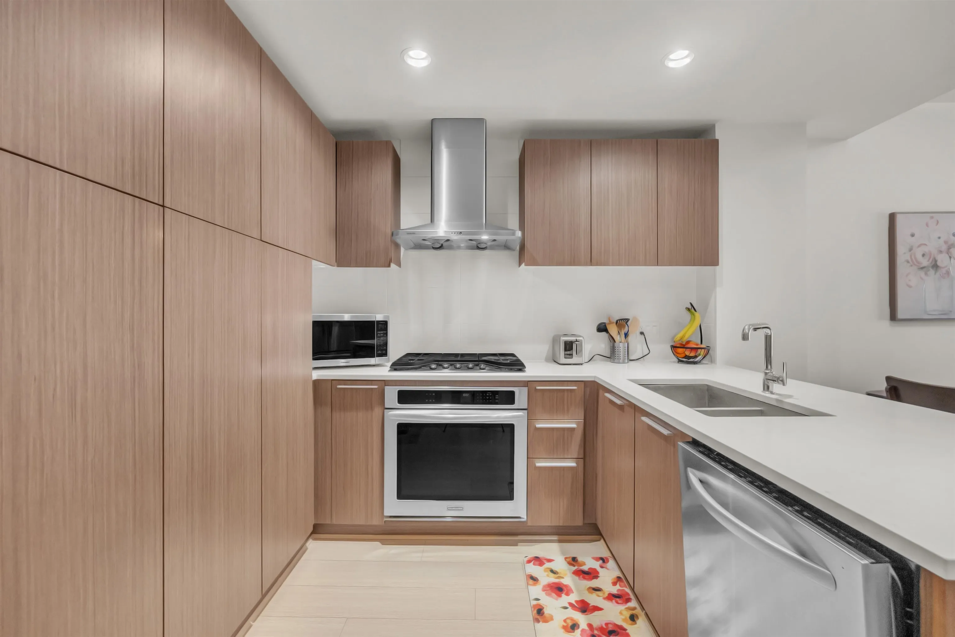 6033 Gray Avenue #609