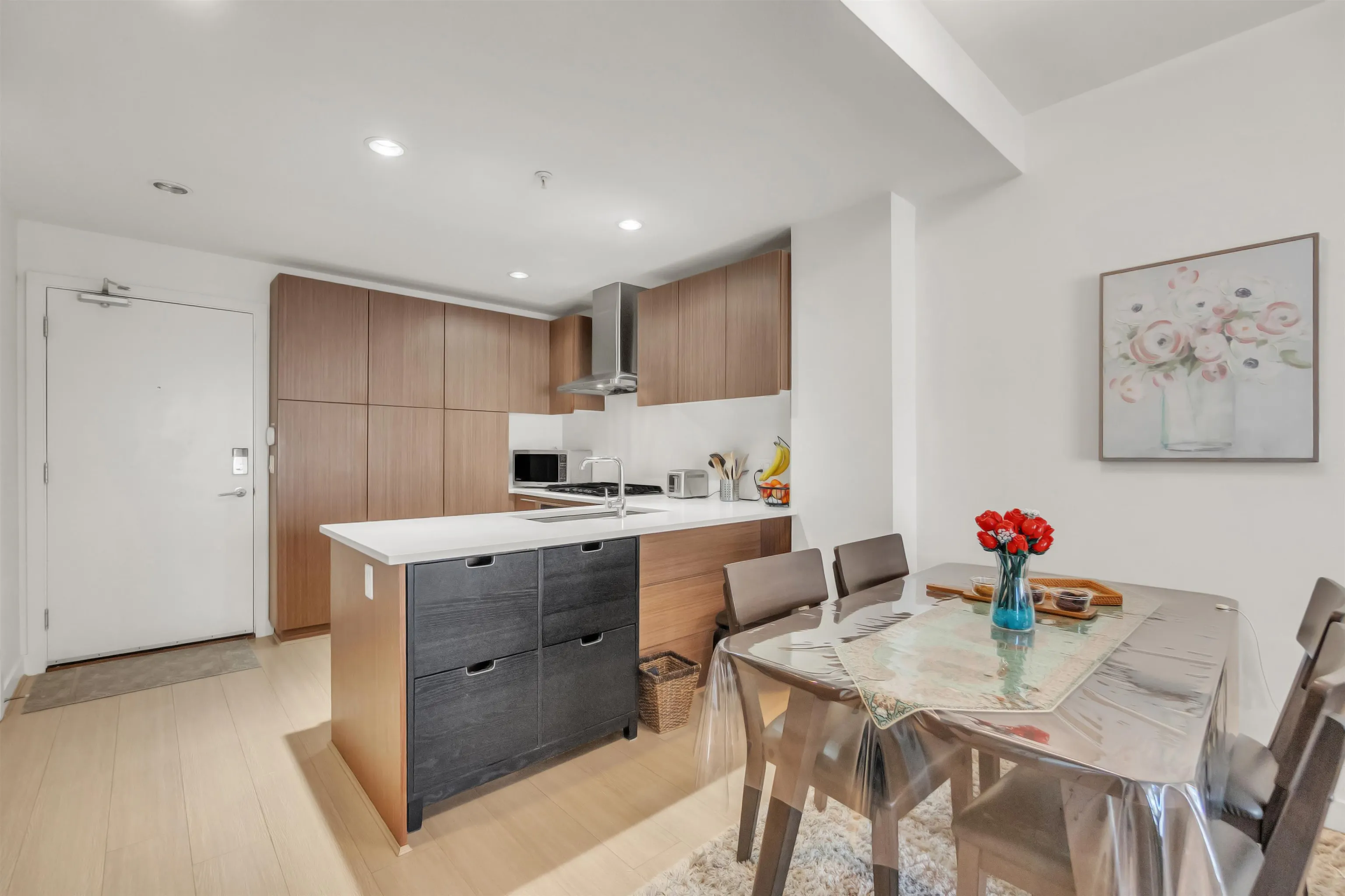 6033 Gray Avenue #609