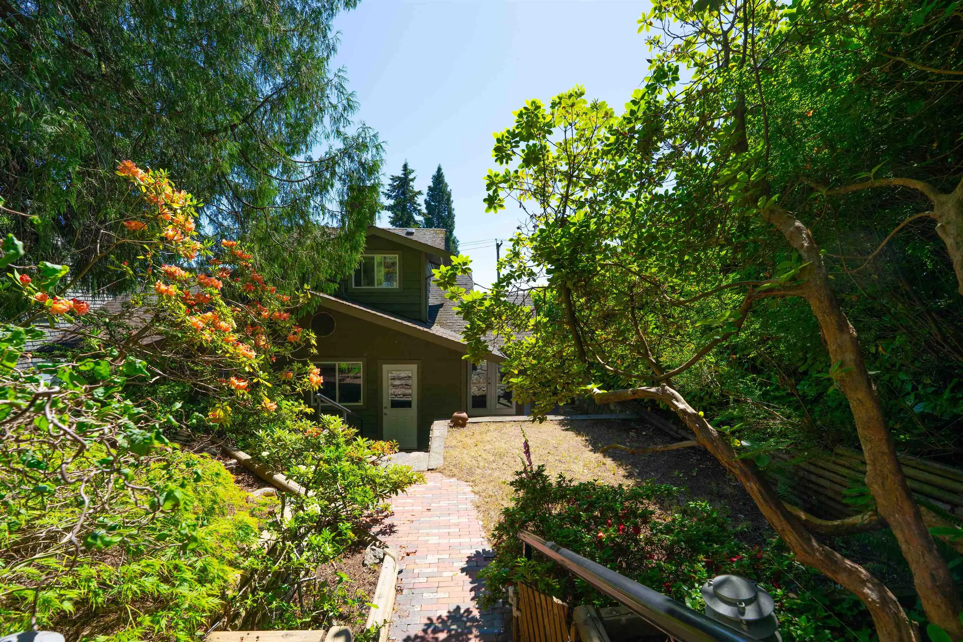 3341 Marine Drive