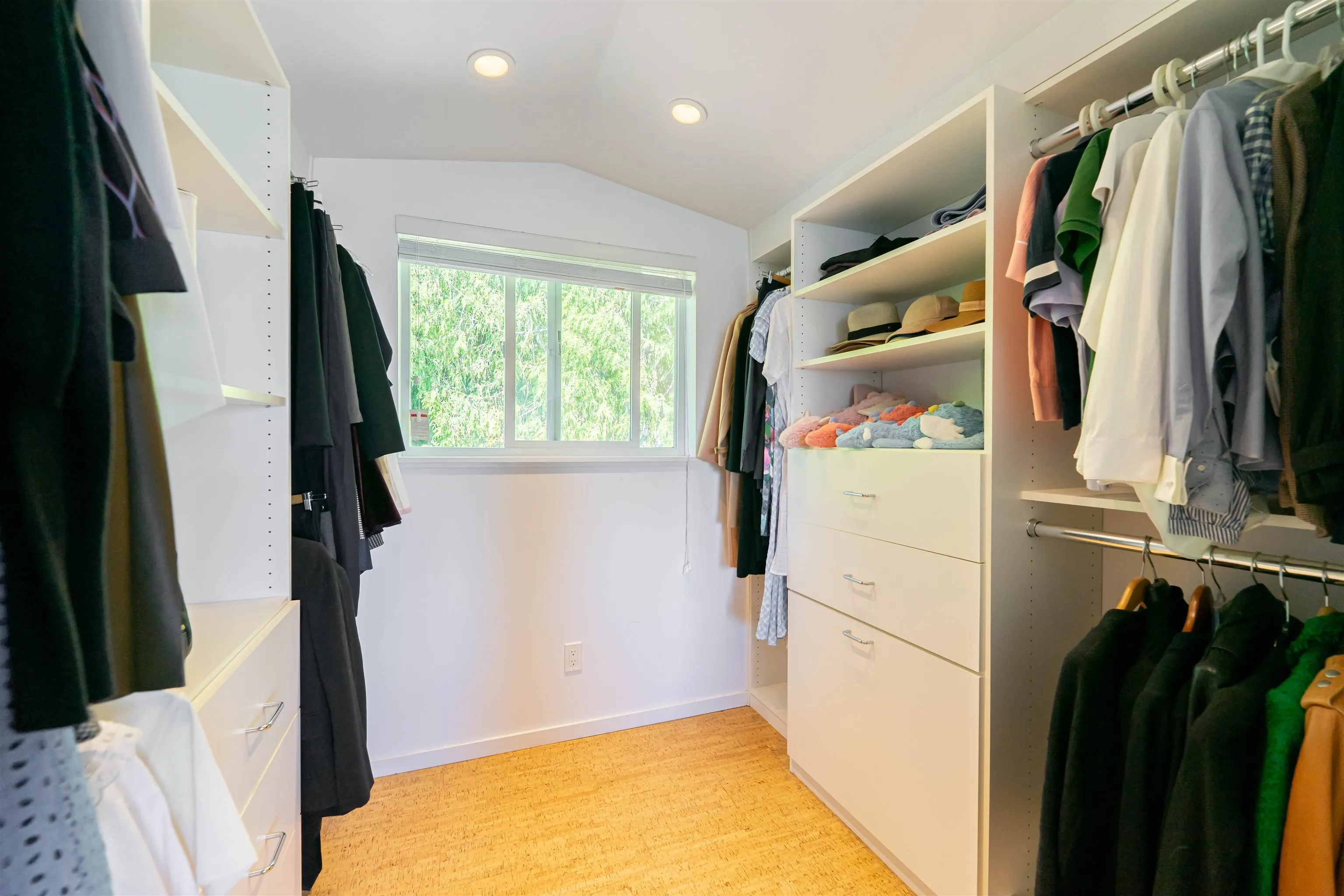 3341 Marine Drive