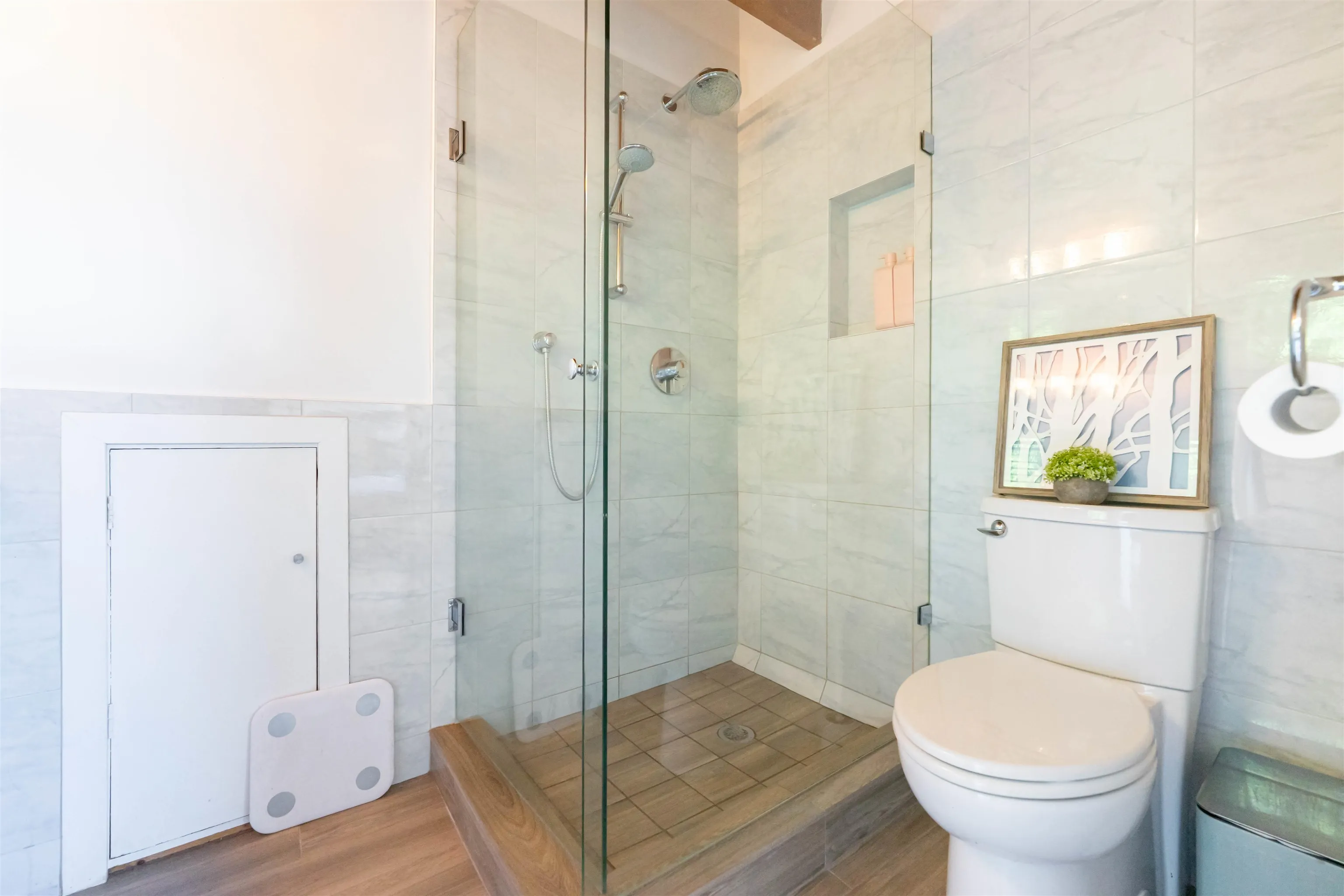 3341 Marine Drive