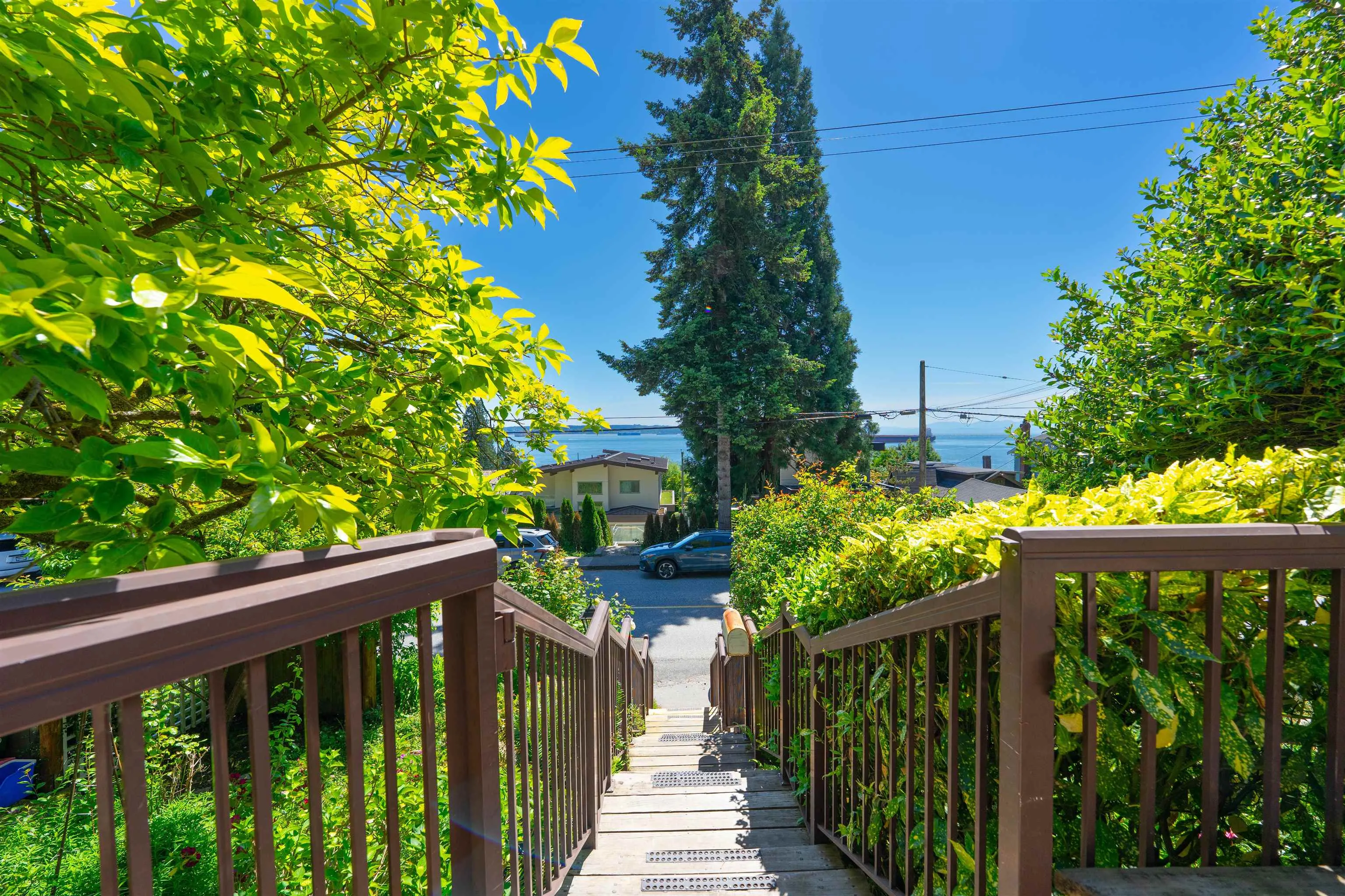 3341 Marine Drive