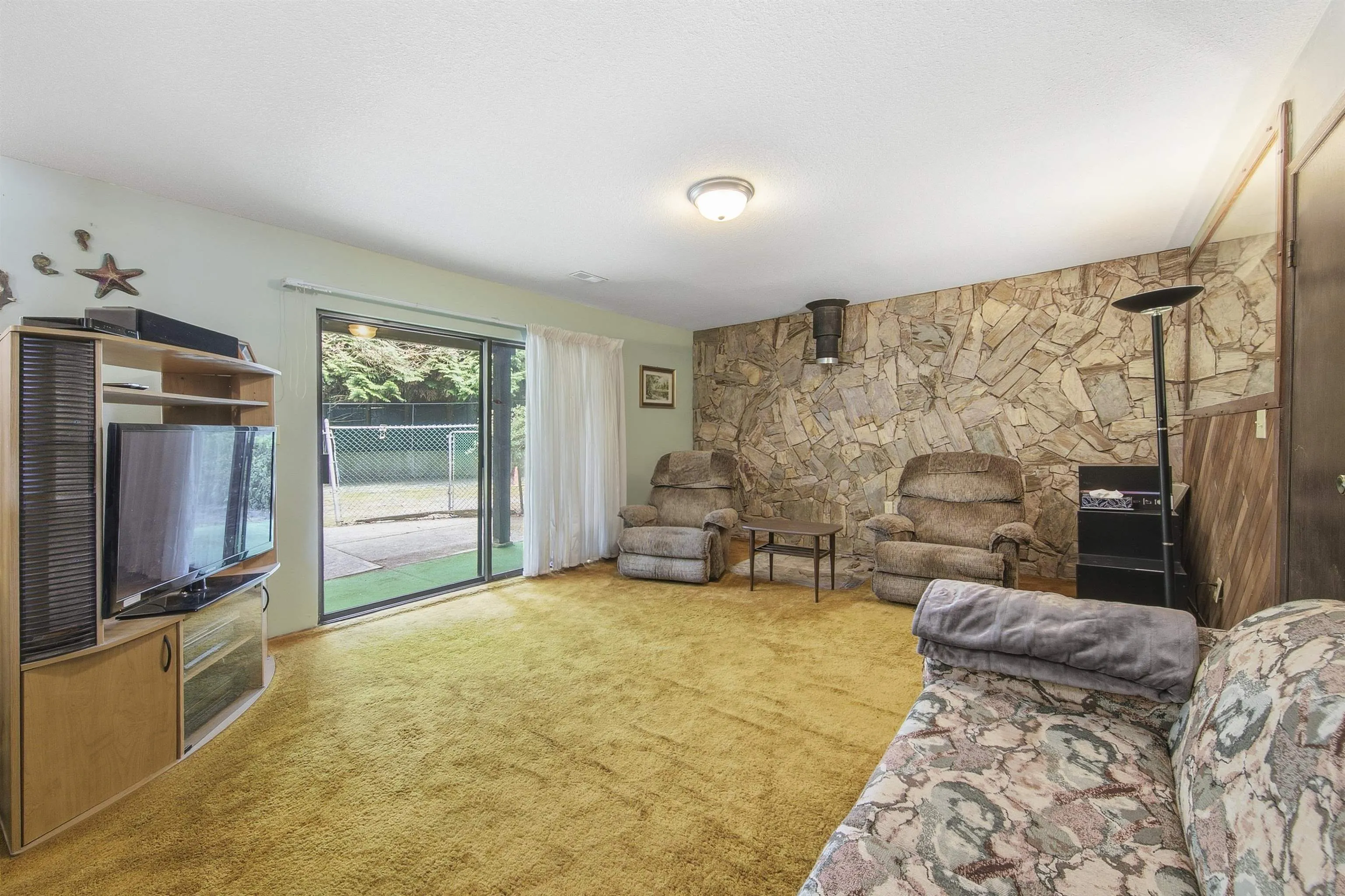 1215 Cypress Place