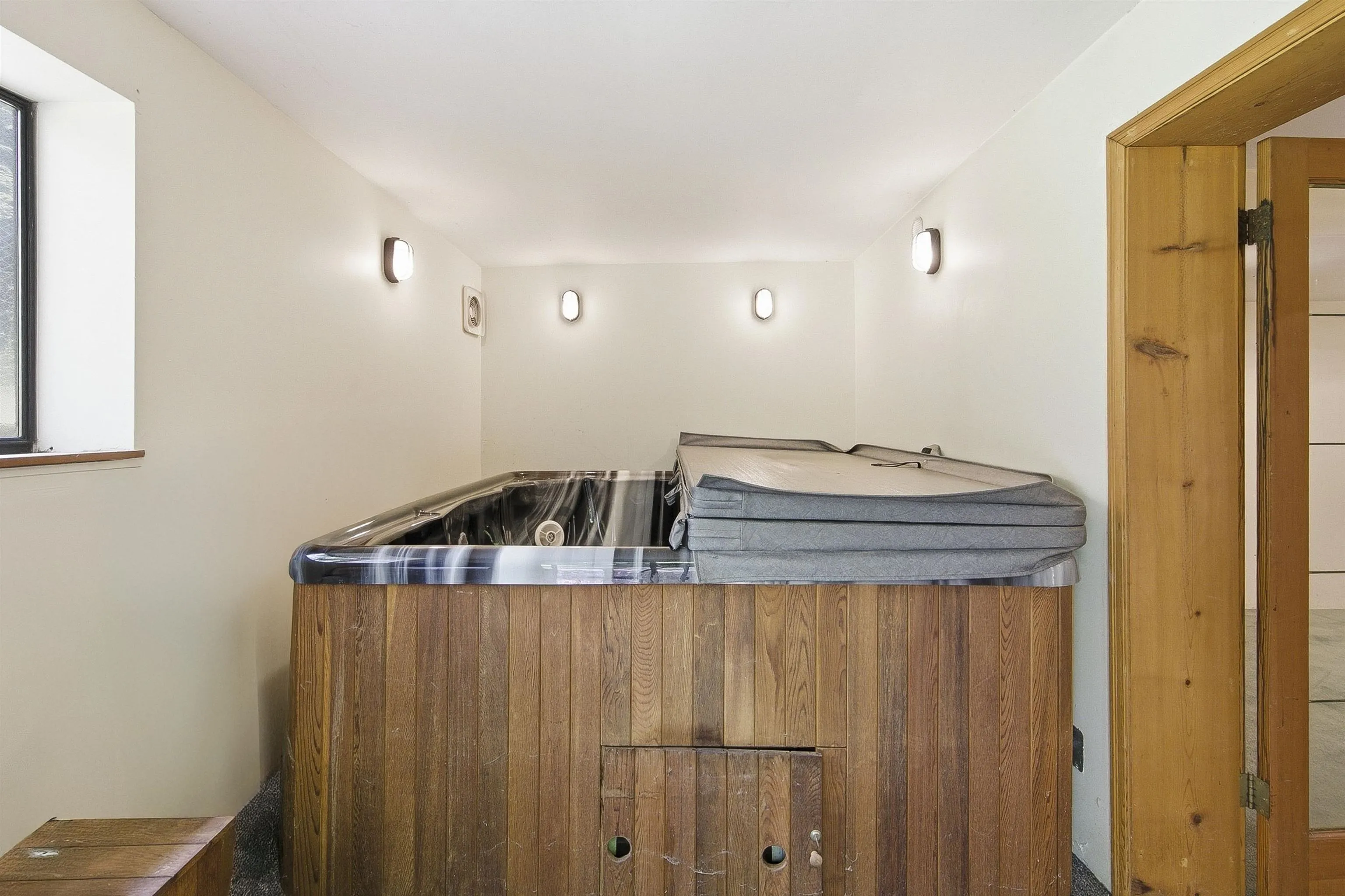 1215 Cypress Place