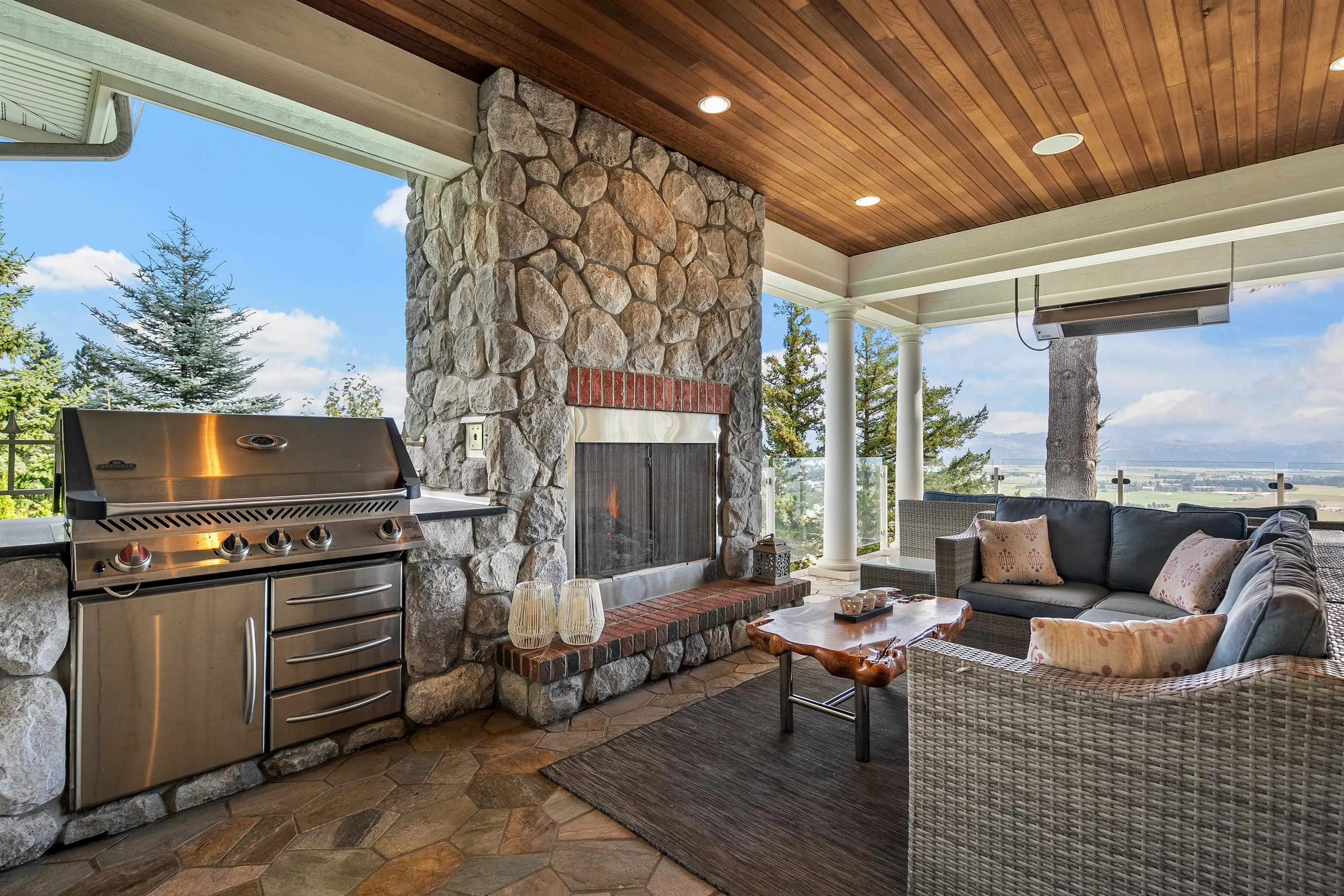 2430 Jonquil Court