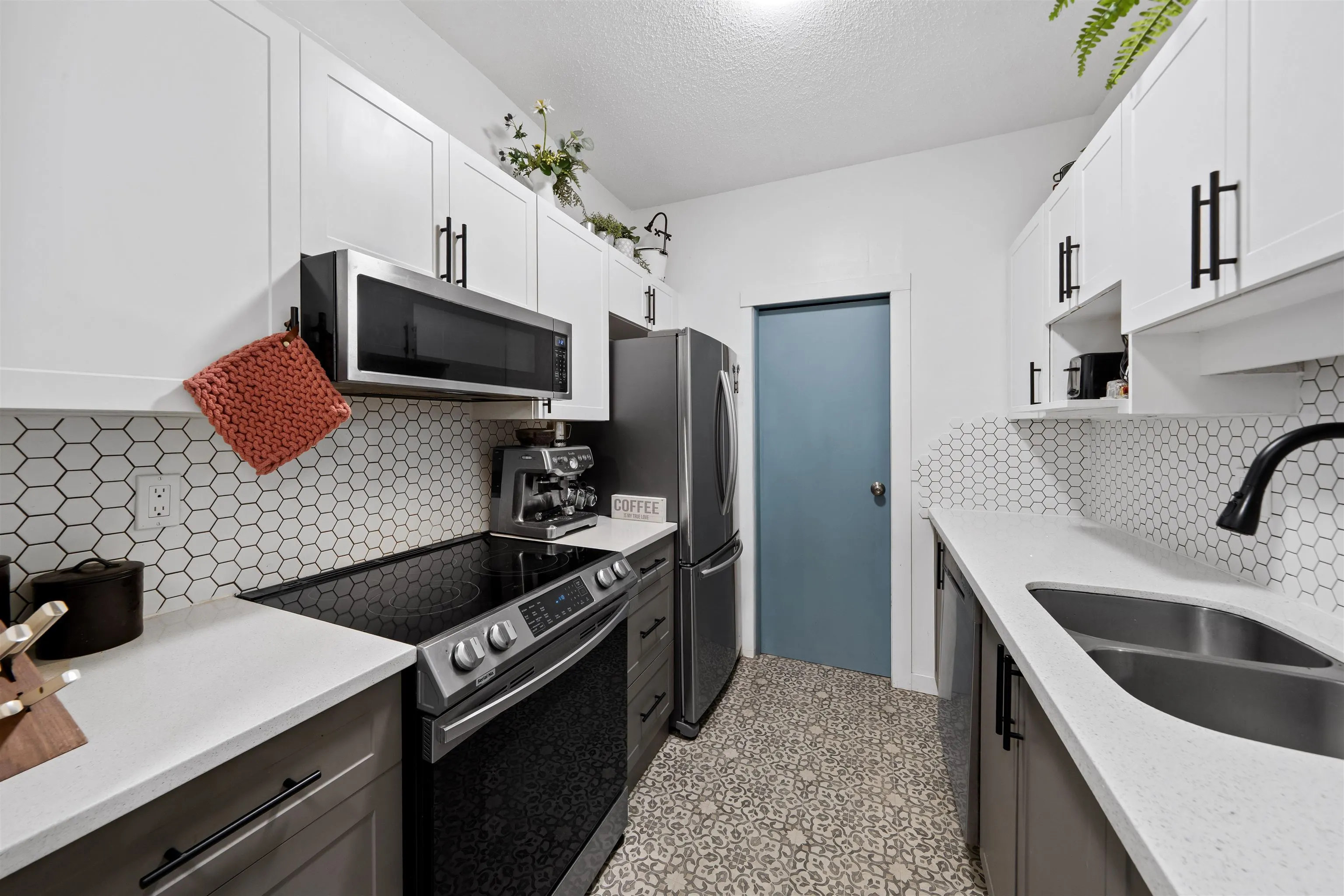 1924 Comox Street #210