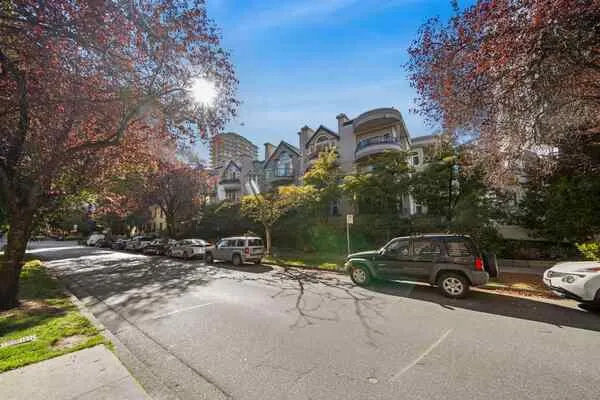 1924 Comox Street #210