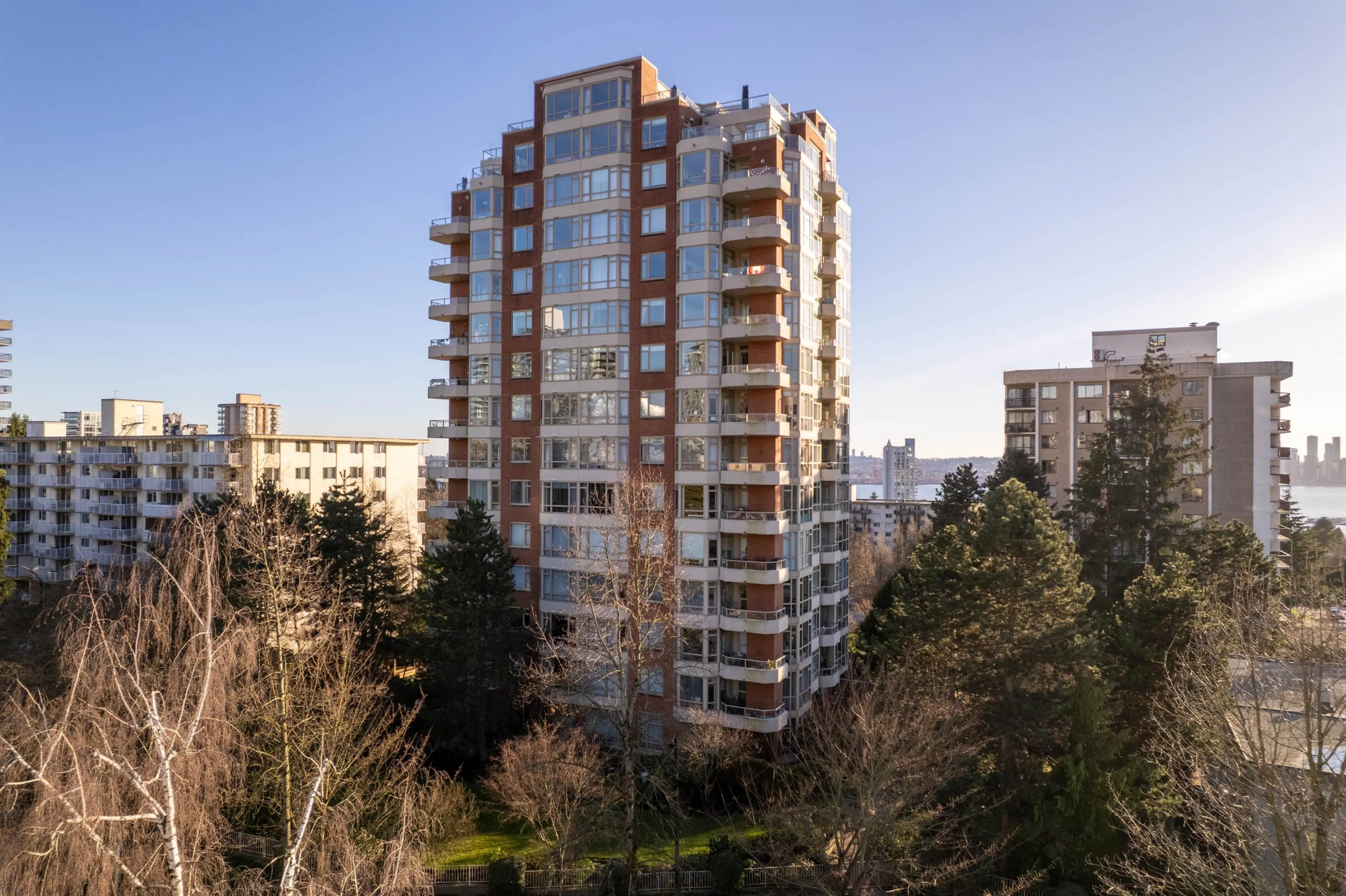 160 W Keith Road #101