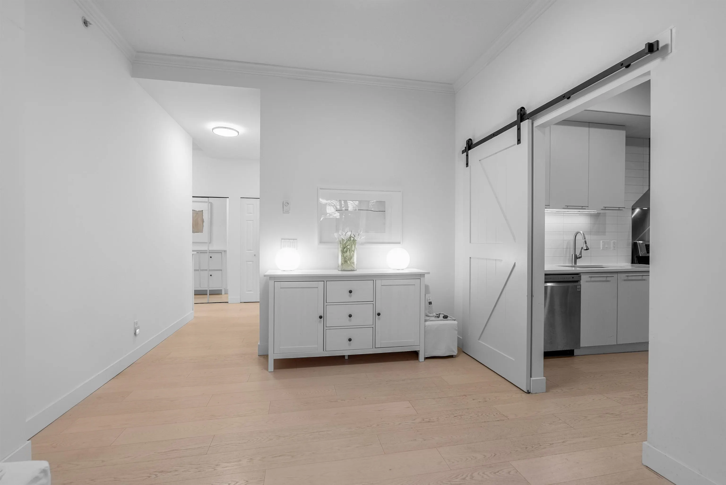 160 W Keith Road #101