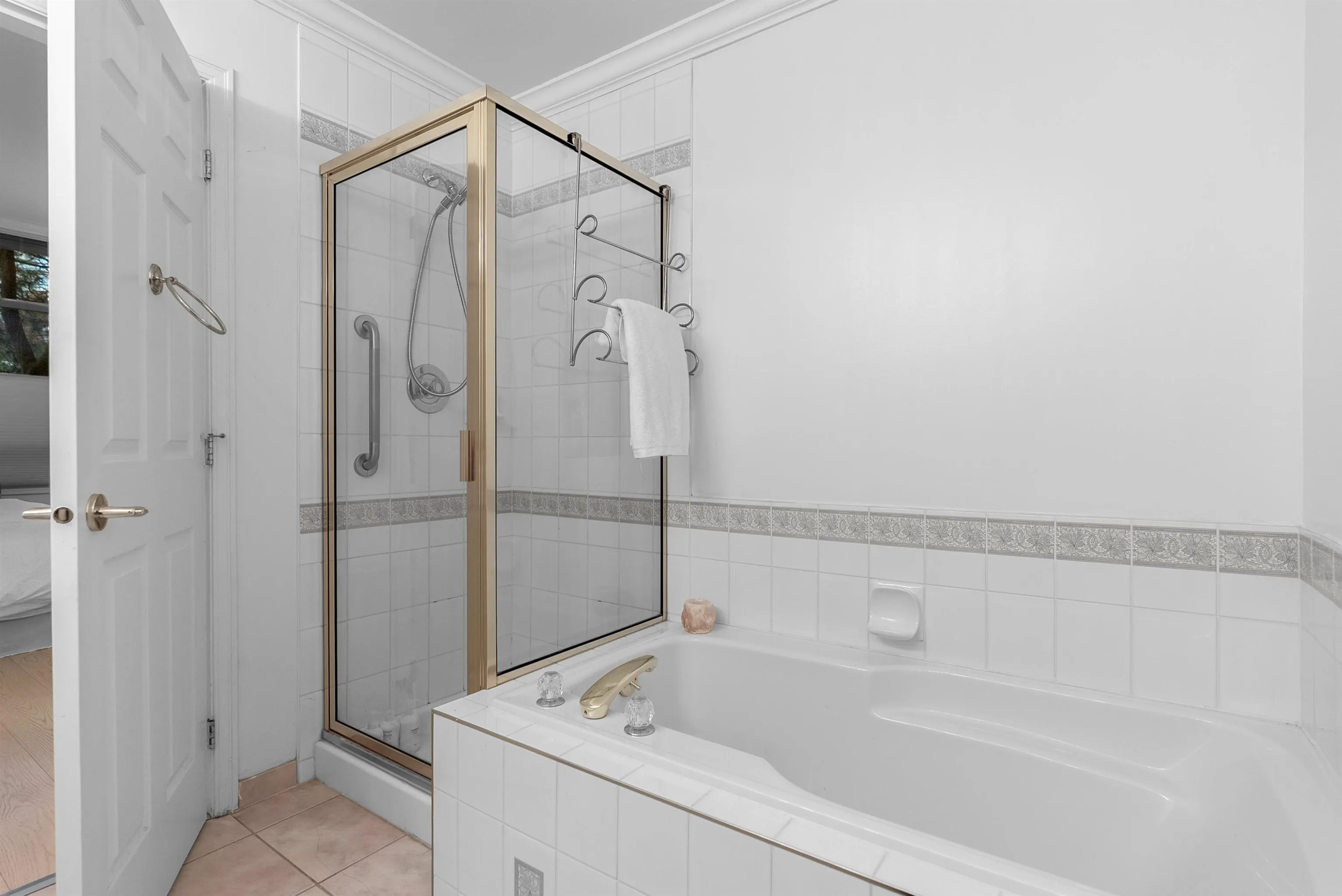 160 W Keith Road #101