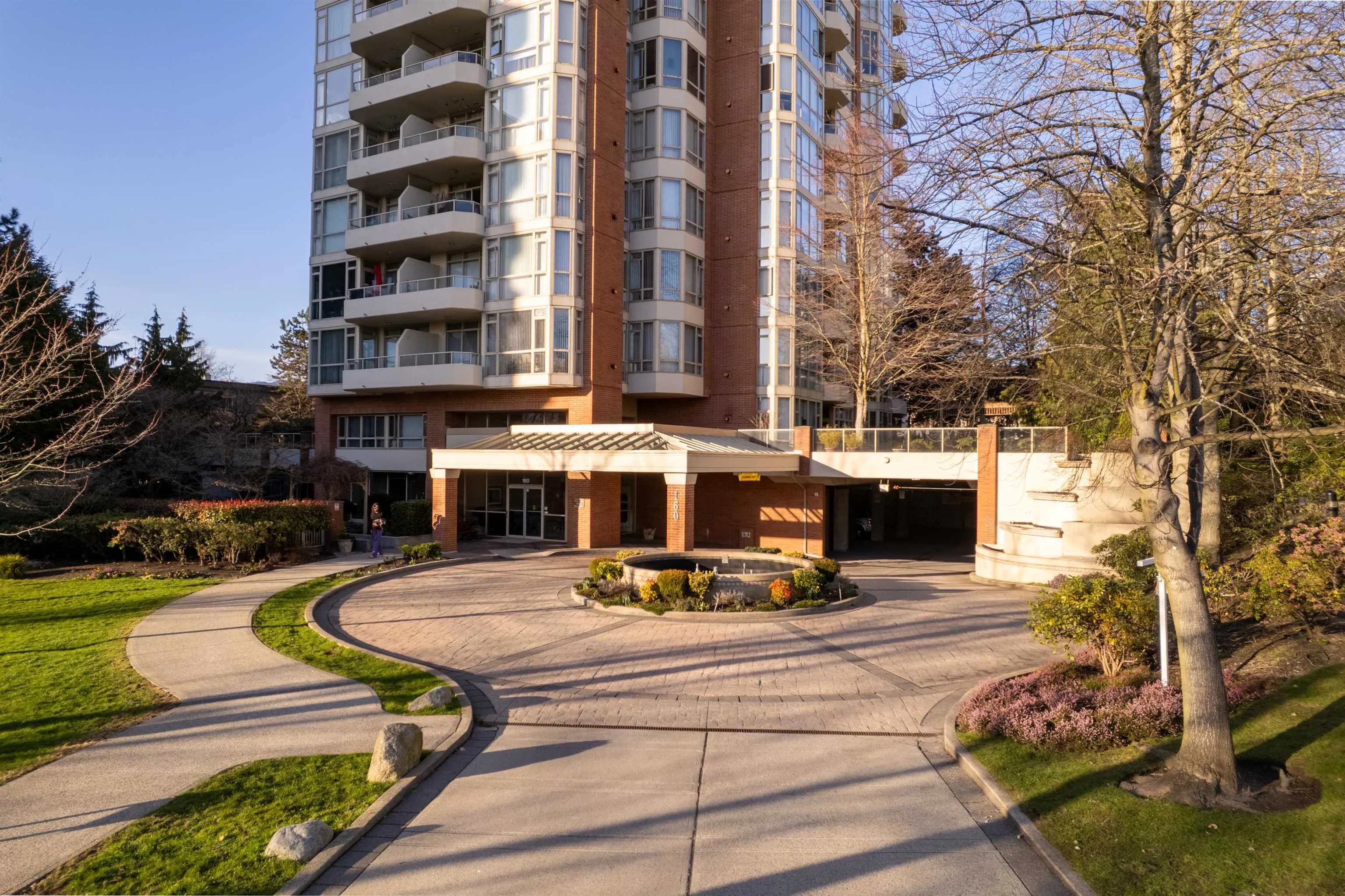 160 W Keith Road #101