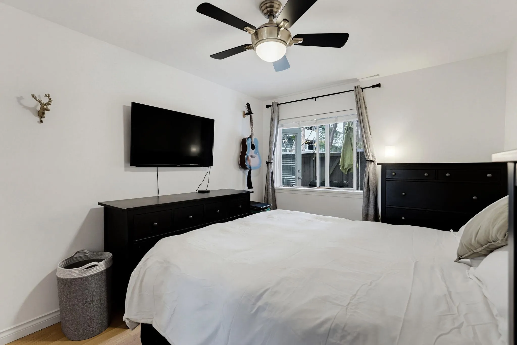 555 W 14th Avenue #119