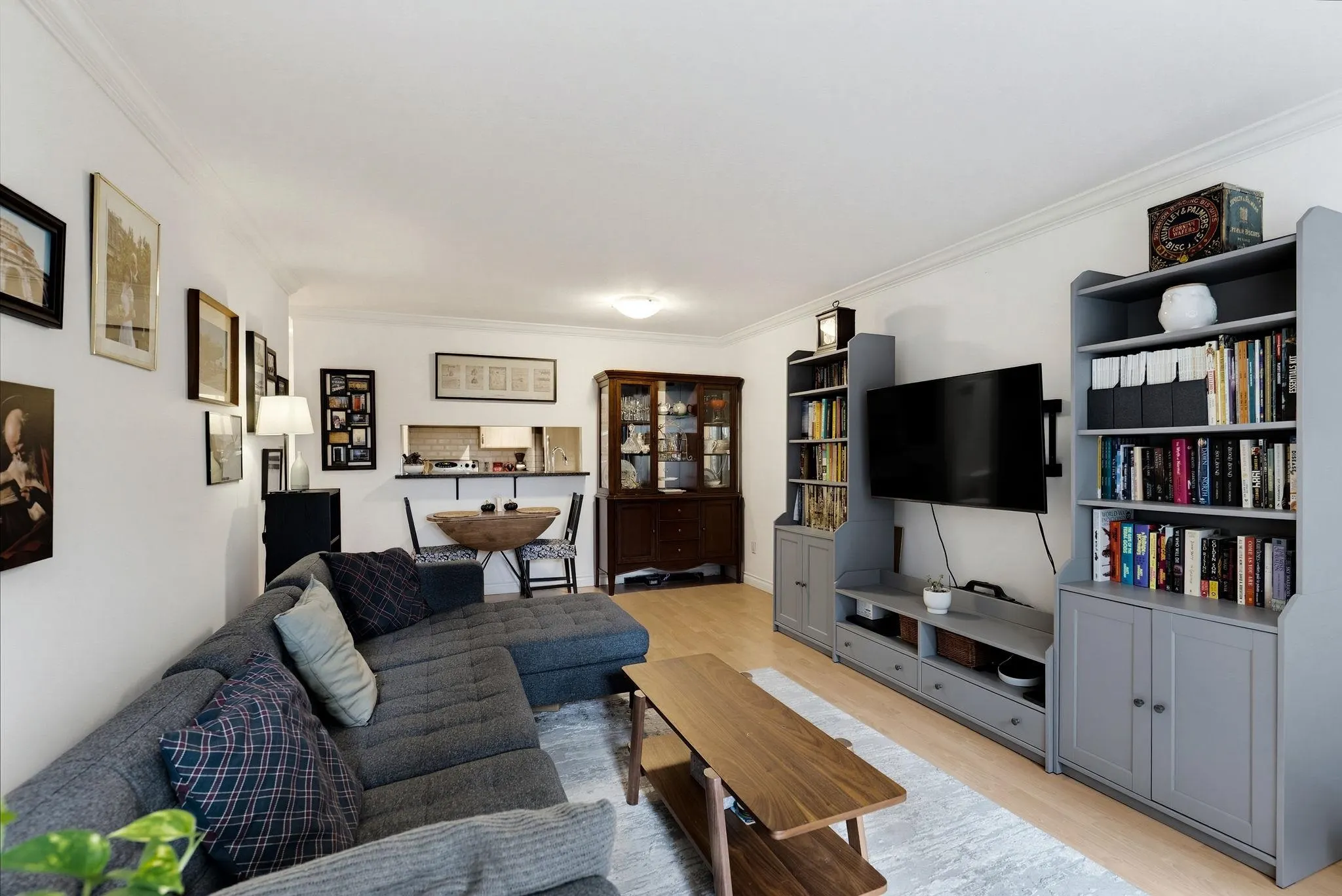555 W 14th Avenue #119