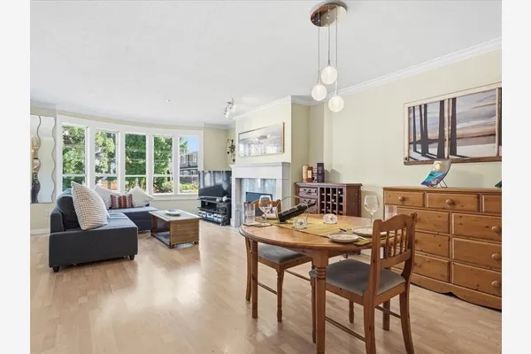 3220 W 4th Avenue #201