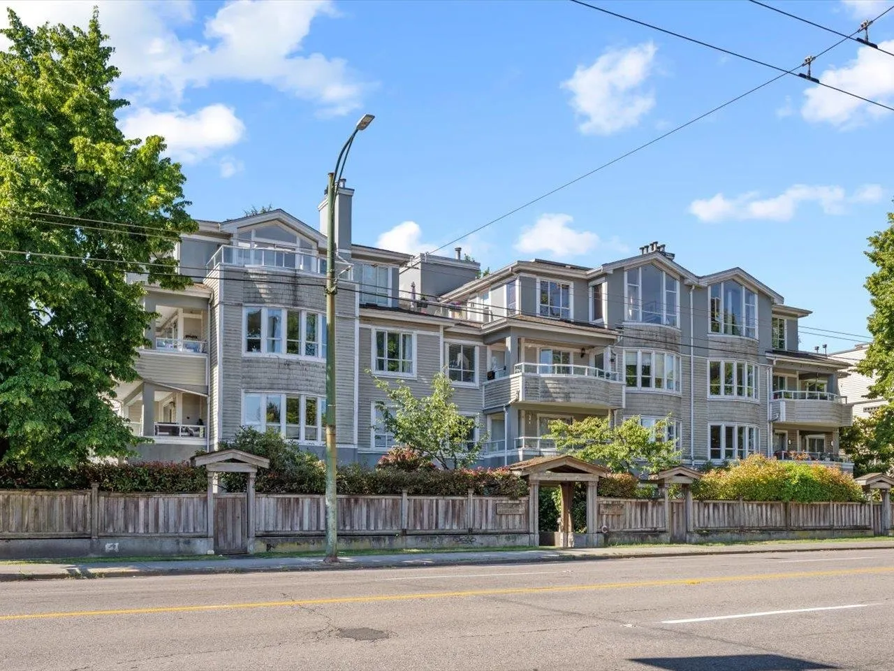 3220 W 4th Avenue #201