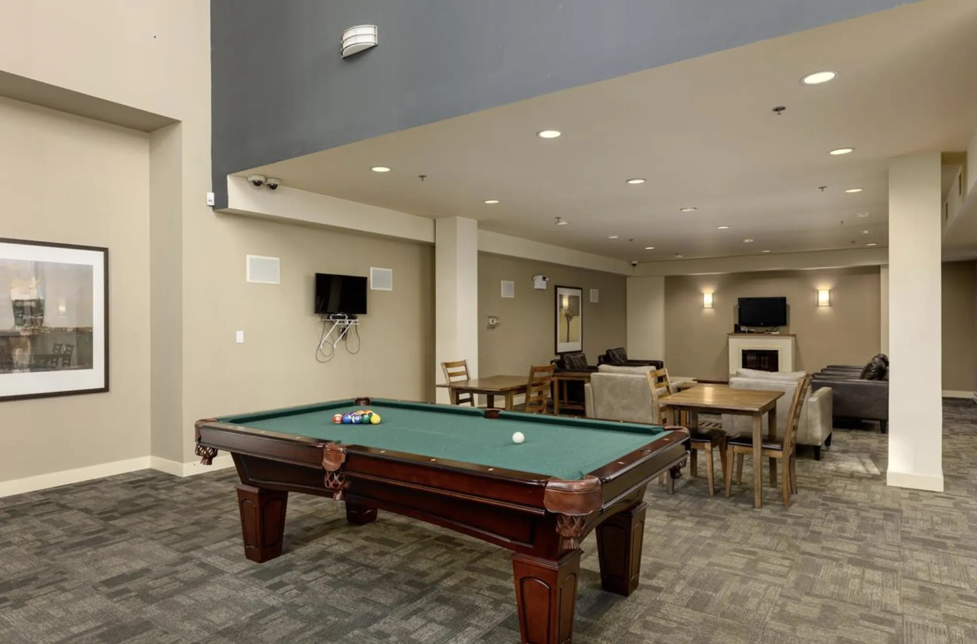 265 Ross Drive #402
