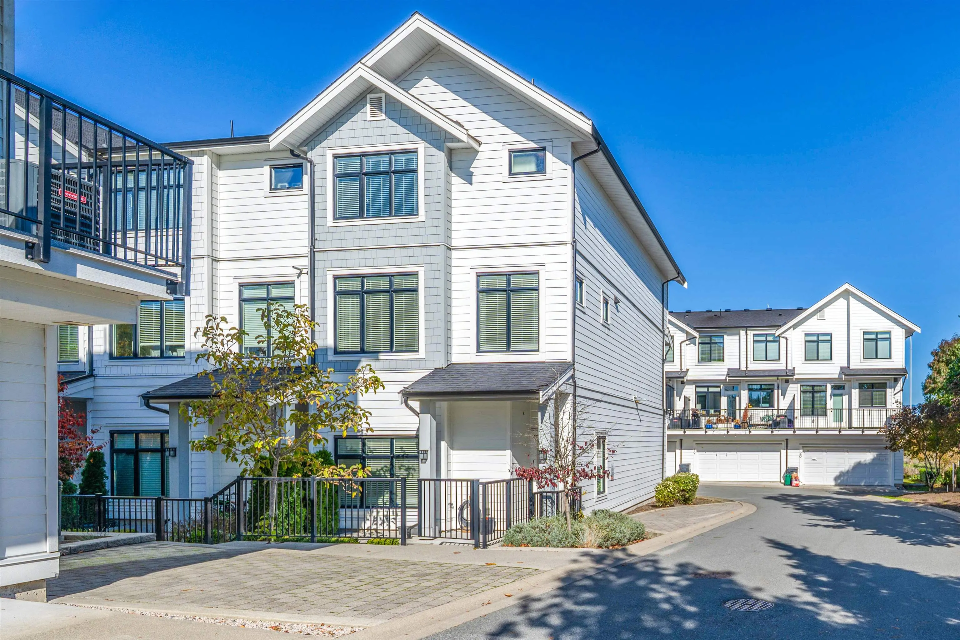 17557 100 Avenue #29