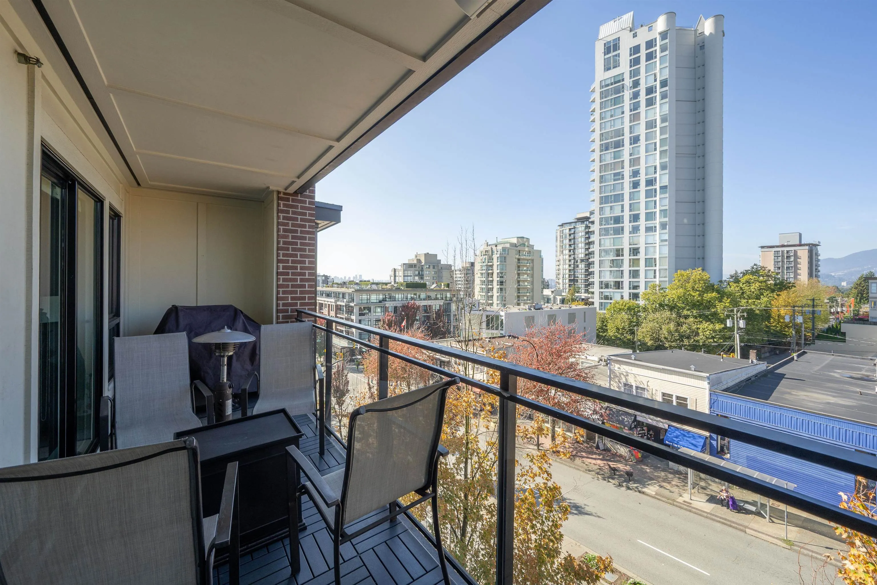 111 E 3rd Street #409