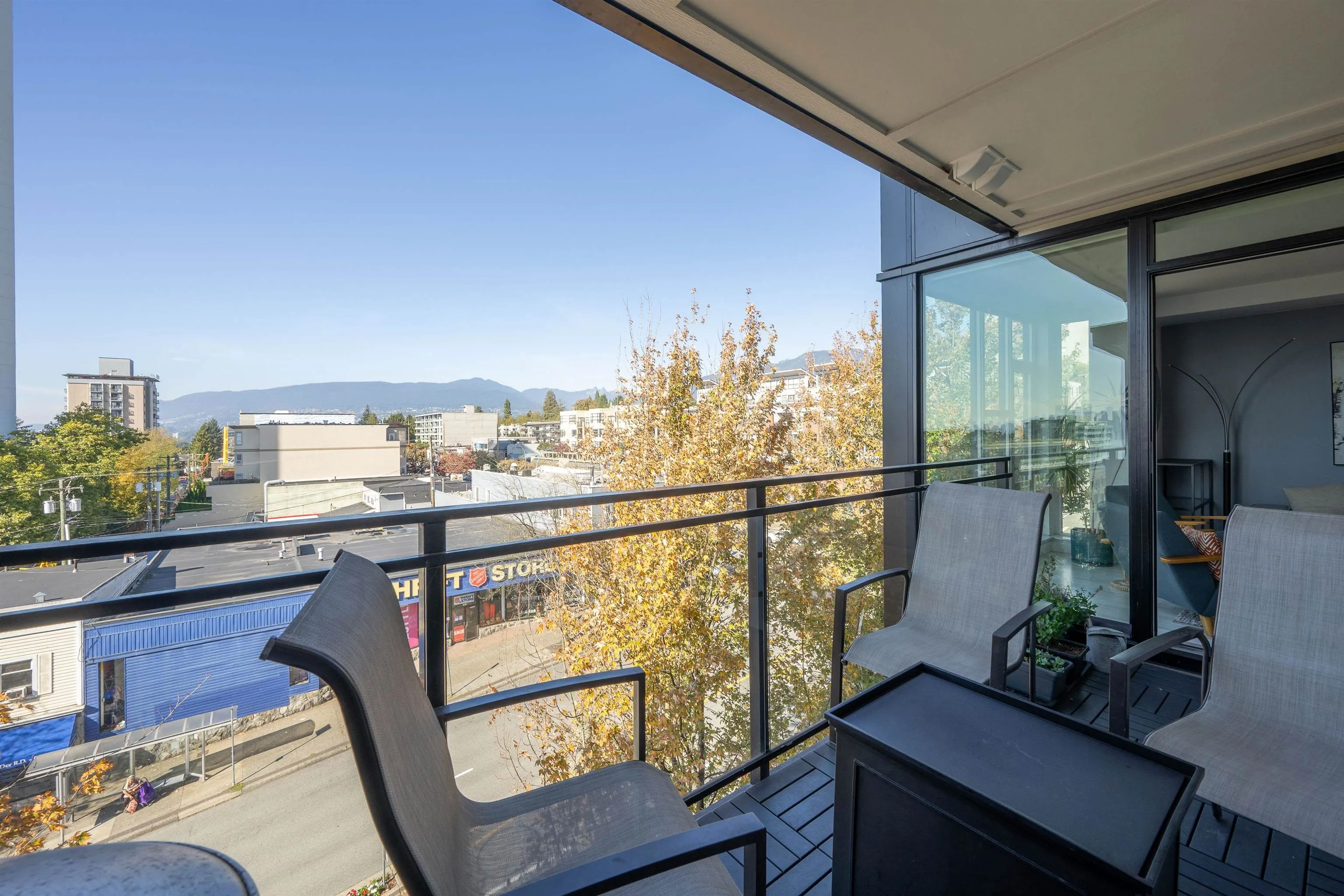 111 E 3rd Street #409